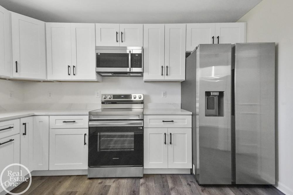 30601 Victoria Court, Chesterfield, MI — Photo 8