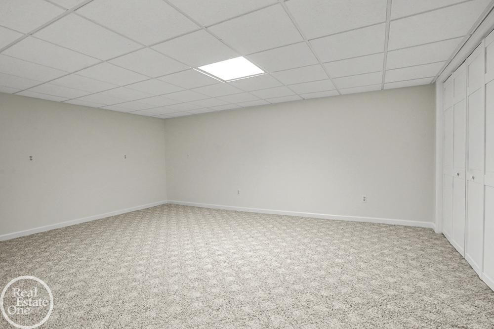 30601 Victoria Court, Chesterfield, MI — Photo 16