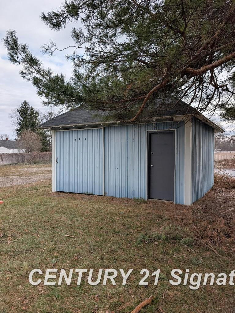 812 Sanderson Street, Saint Charles, MI 48655 — Photo 3