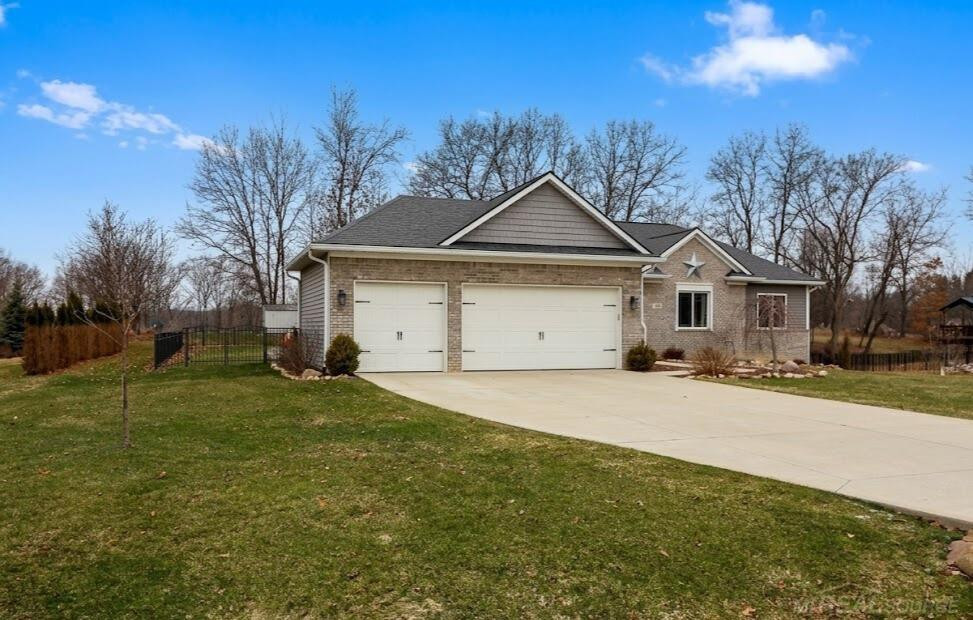 450 Pheasant Ridge Court, Ortonville, MI 48462 — Photo 2