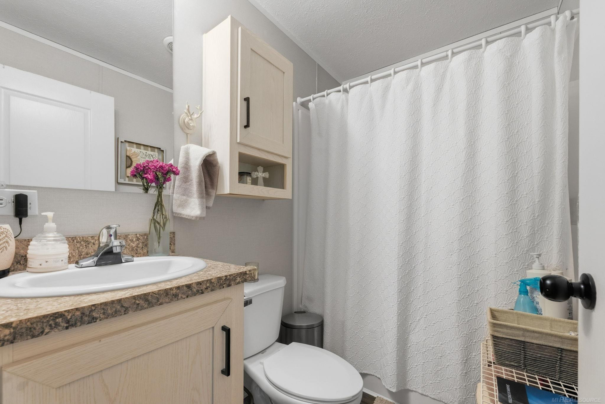 284 Rosebud Court, Port Huron, MI 48060 — Photo 14