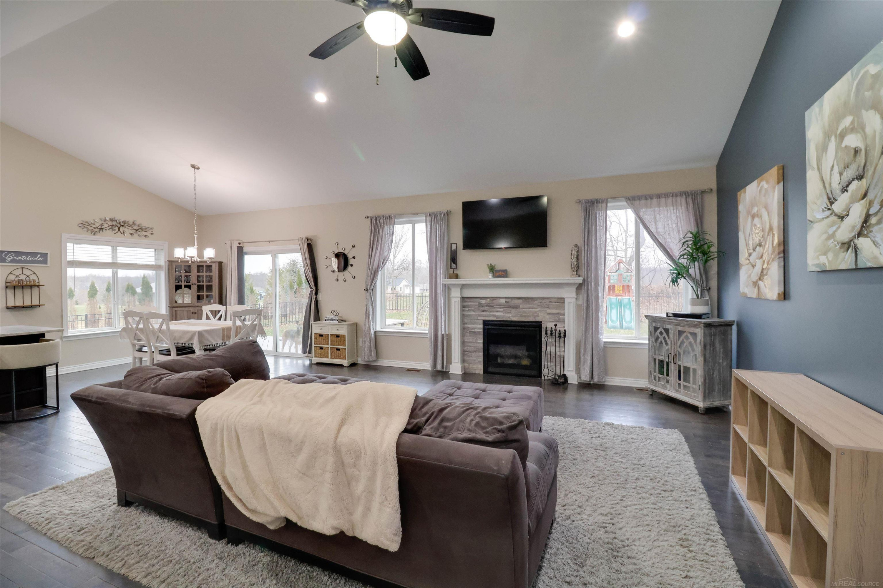 450 Pheasant Ridge Court, Ortonville, MI 48462 — Photo 11
