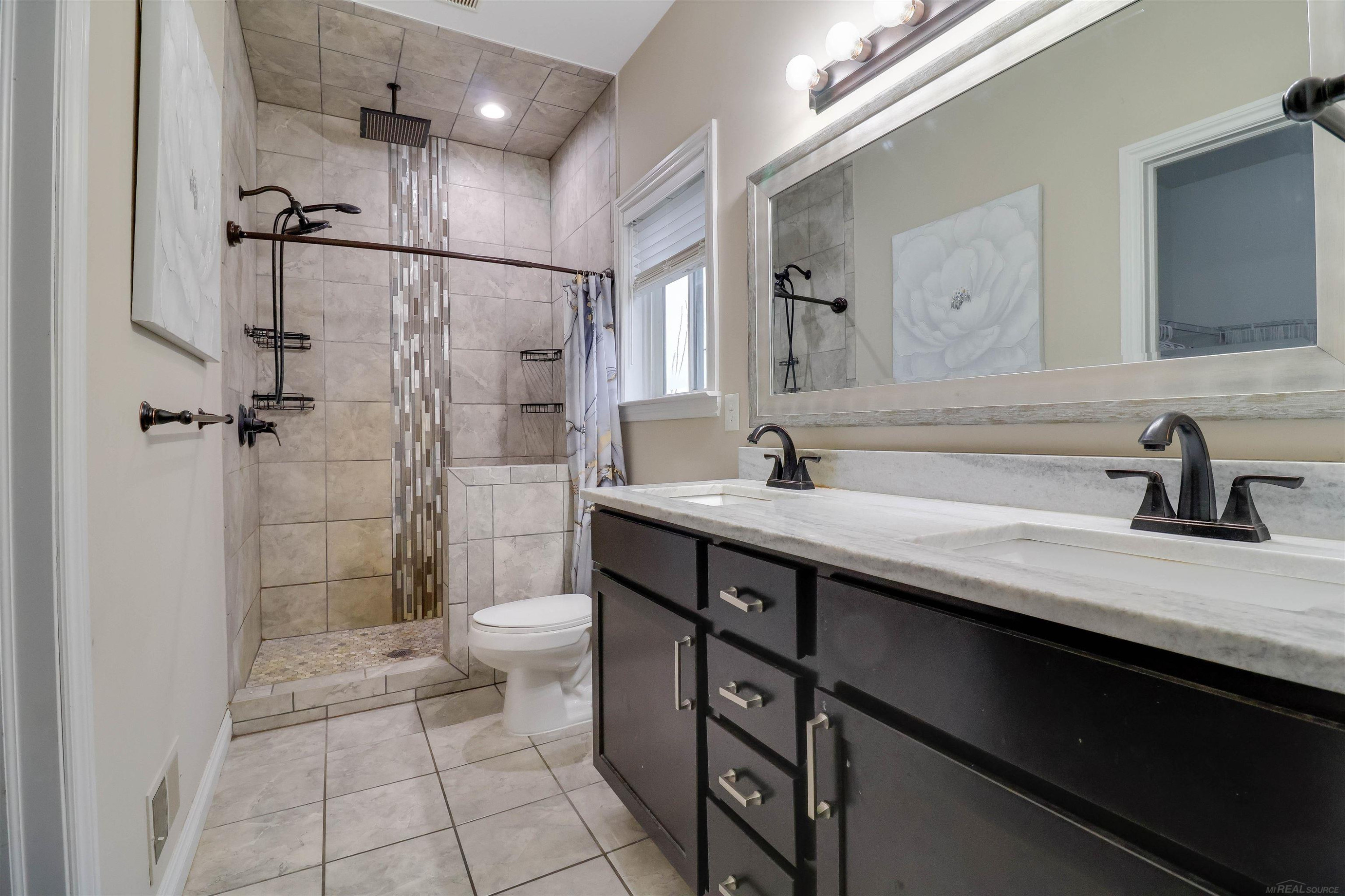 450 Pheasant Ridge Court, Ortonville, MI 48462 — Photo 17