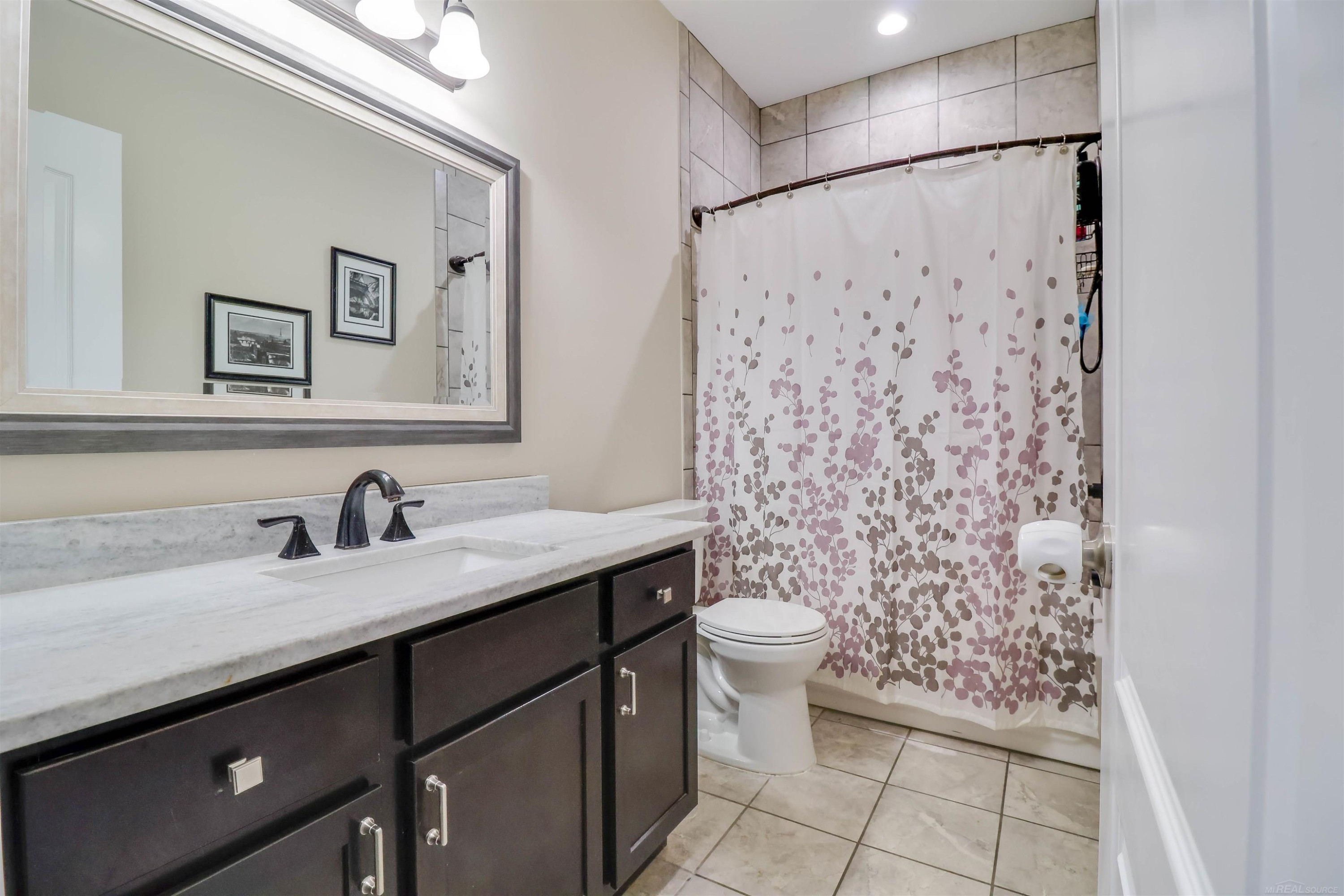 450 Pheasant Ridge Court, Ortonville, MI 48462 — Photo 24