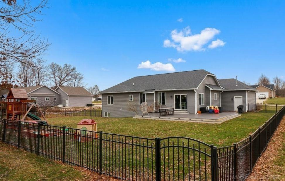 450 Pheasant Ridge Court, Ortonville, MI 48462 — Photo 36