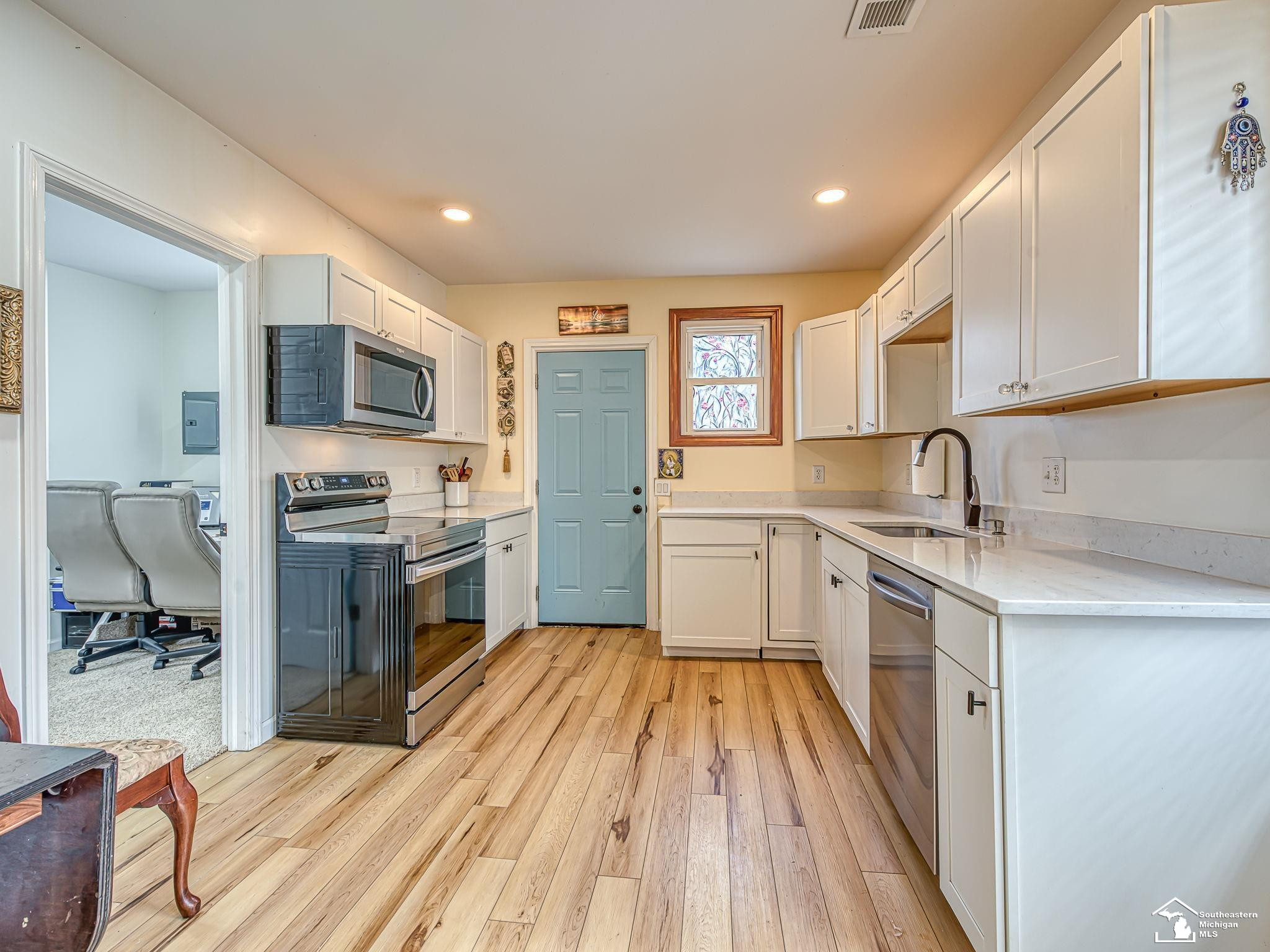 3329 Elmwood Street, Monroe, MI 48162 — Photo 5