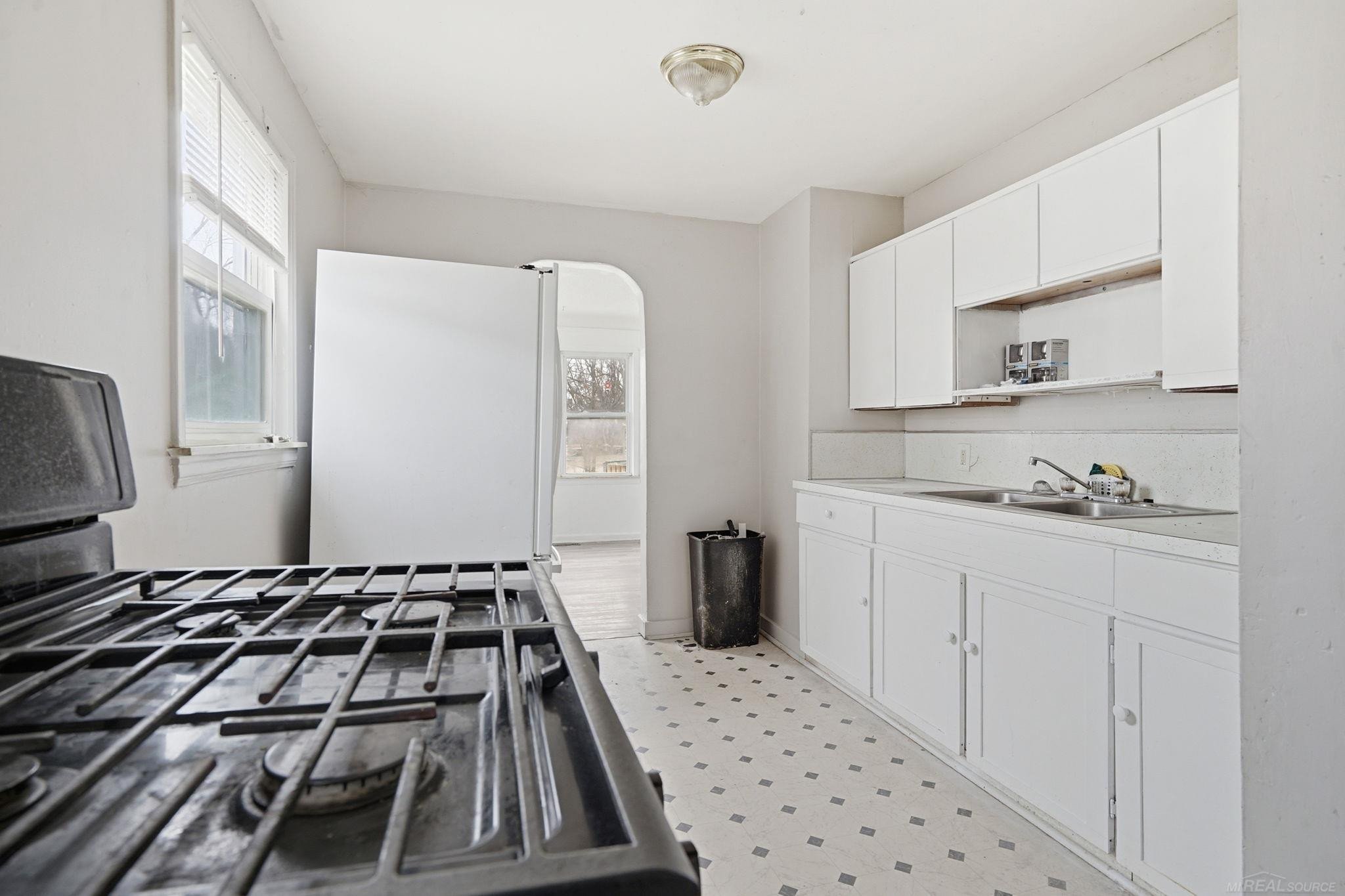 925 Leland Street, Flint, MI 48507 — Photo 10