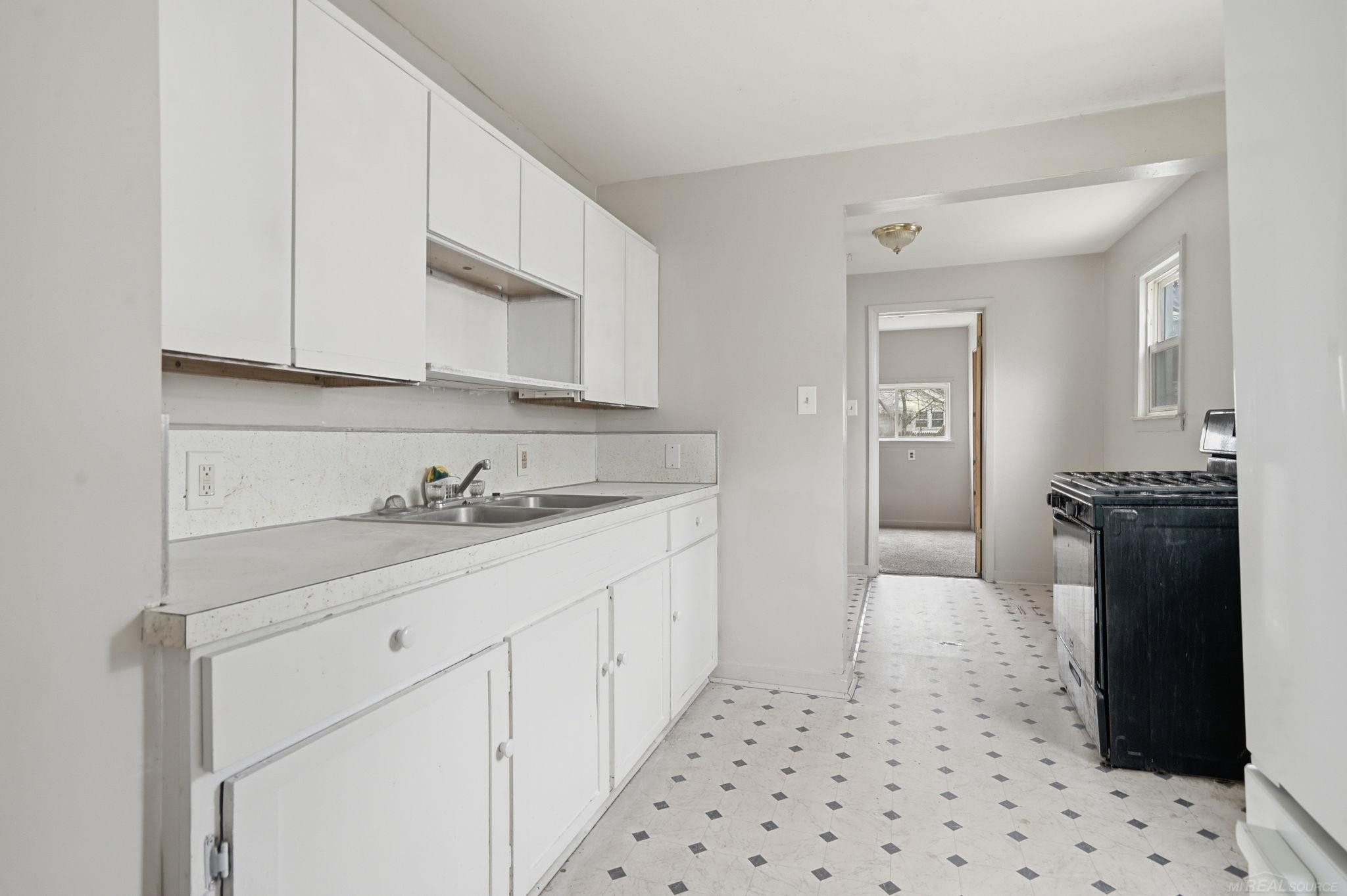 925 Leland Street, Flint, MI 48507 — Photo 11