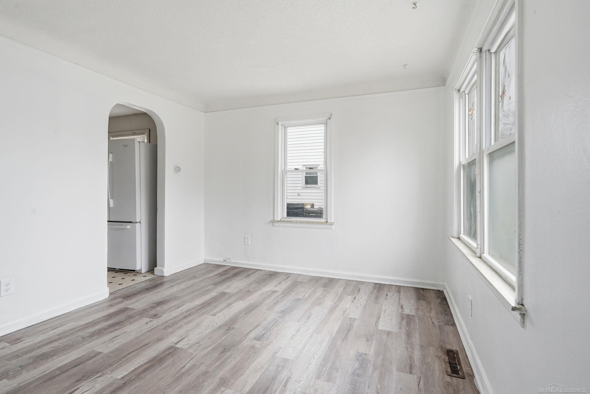 925 Leland Street, Flint, MI 48507 — Photo 13