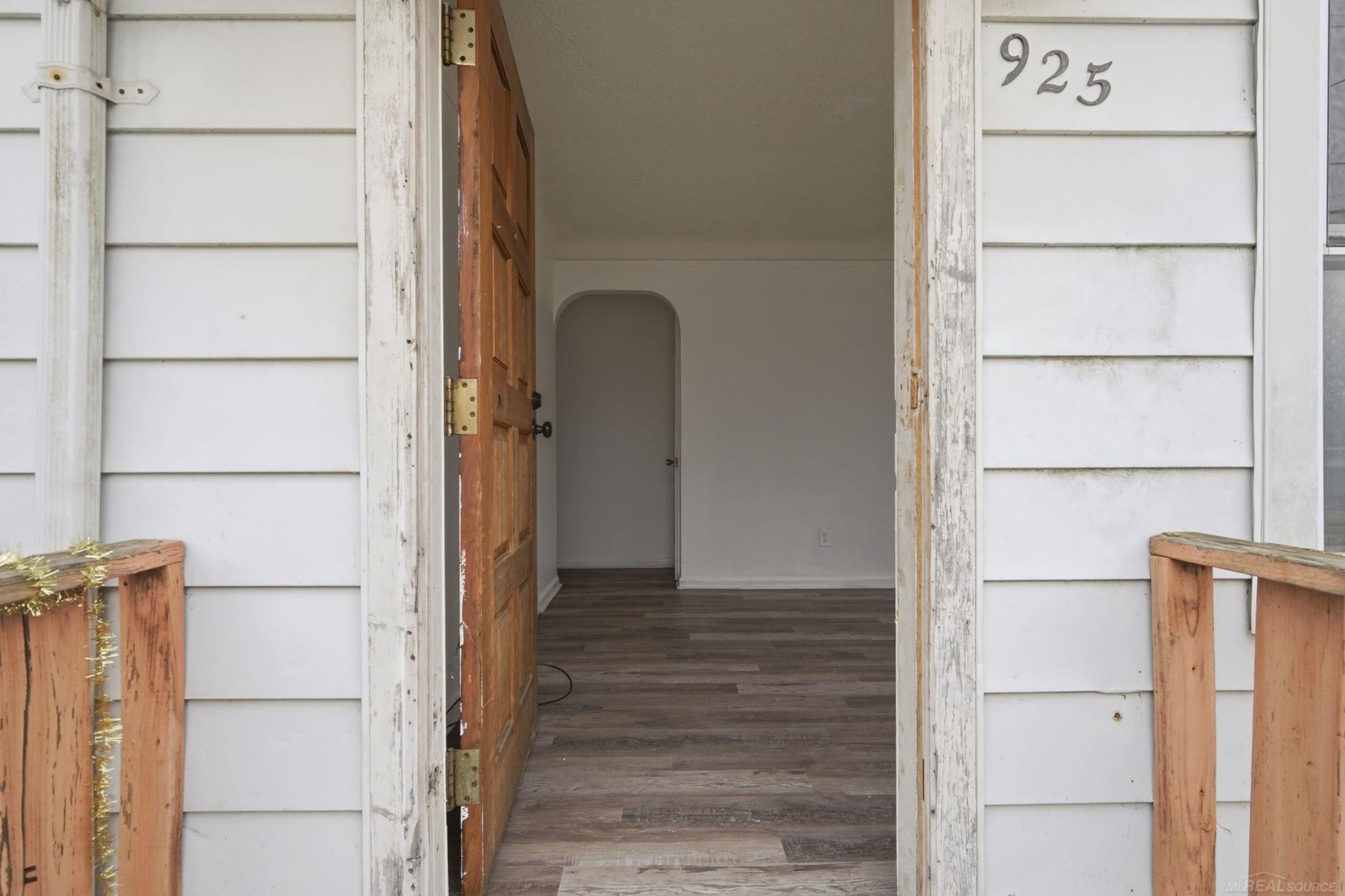 925 Leland Street, Flint, MI 48507 — Photo 15