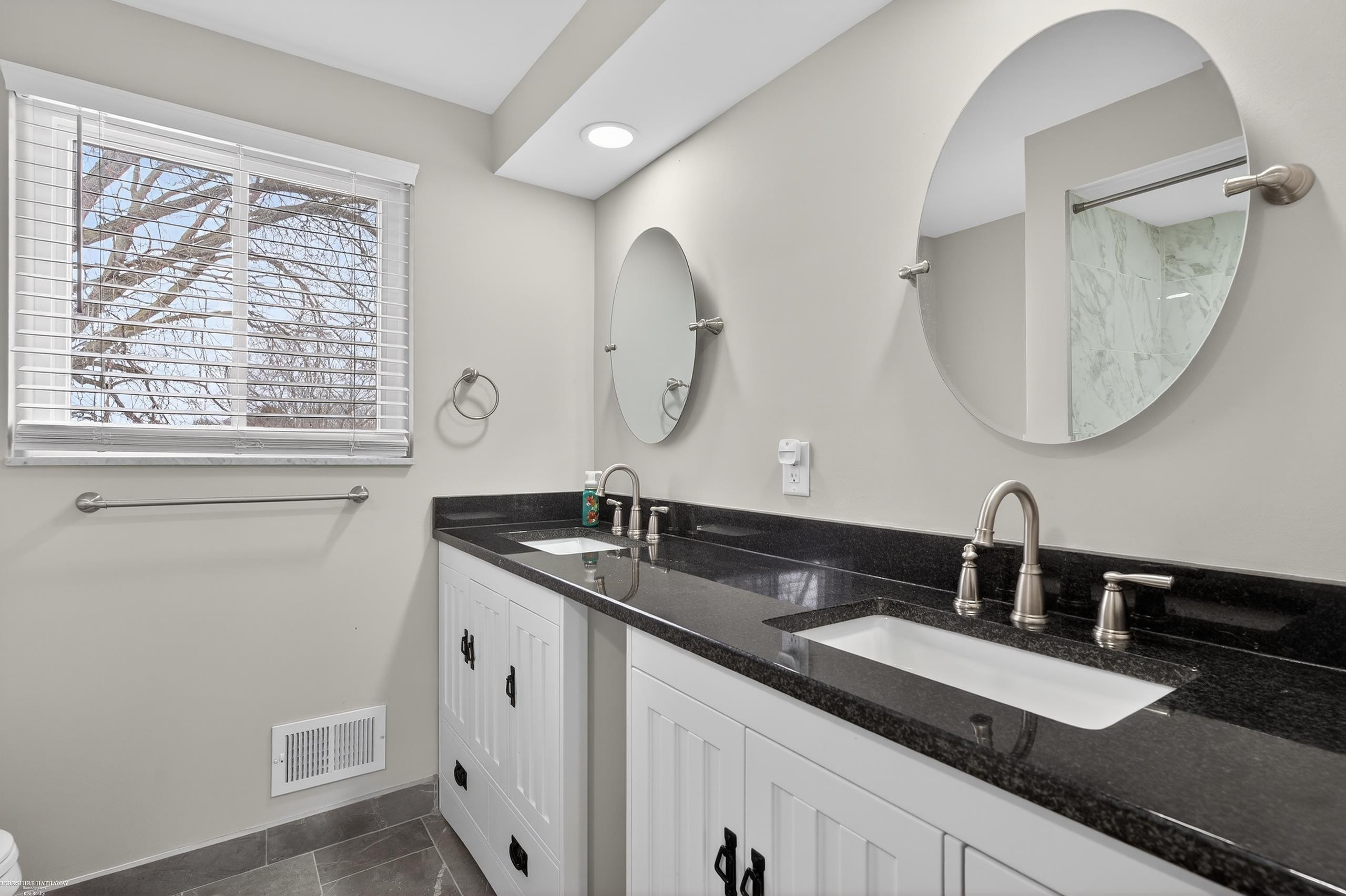 32645 Northampton Drive, Warren, MI 48093 — Photo 30