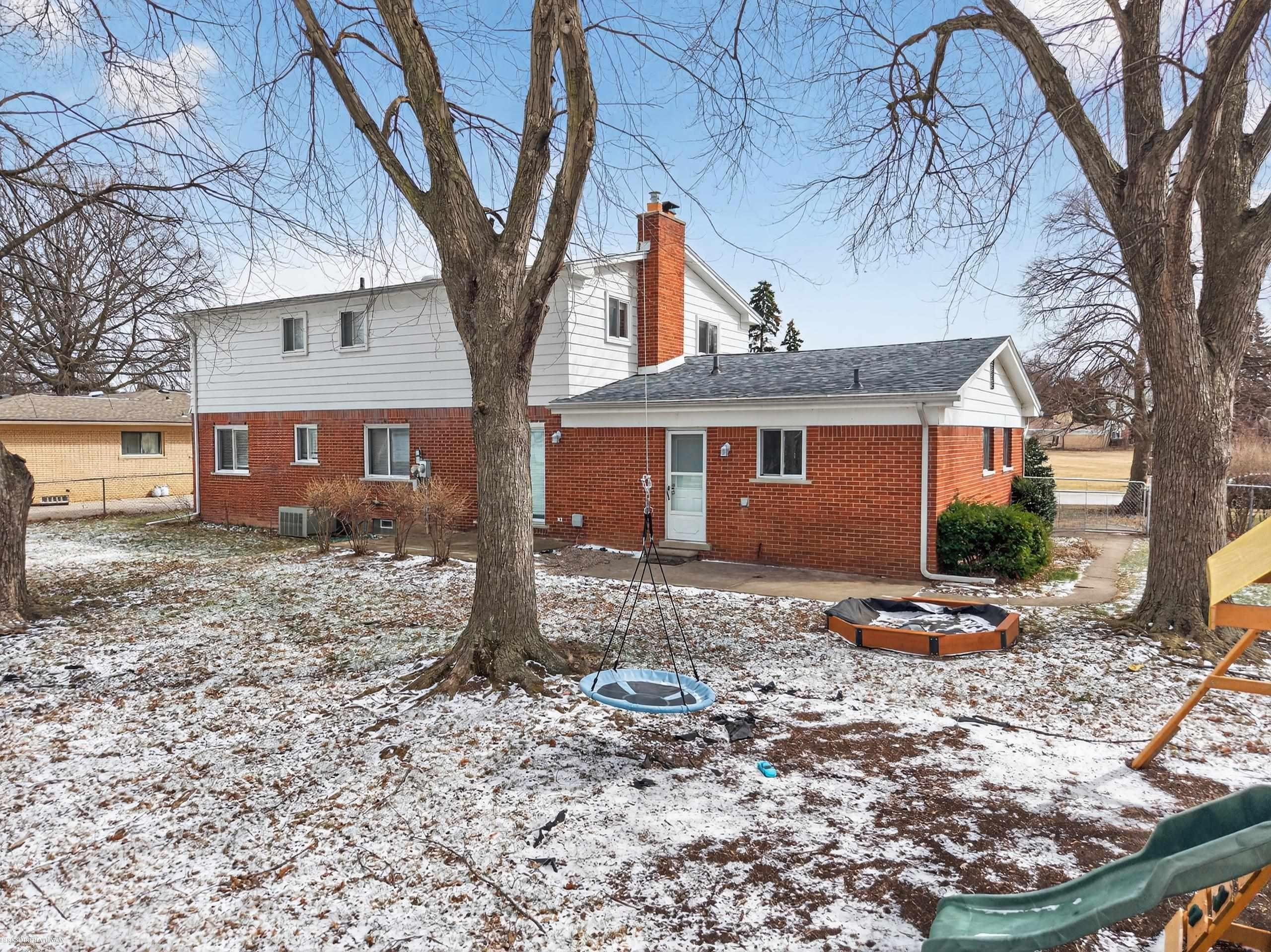 32645 Northampton Drive, Warren, MI 48093 — Photo 40