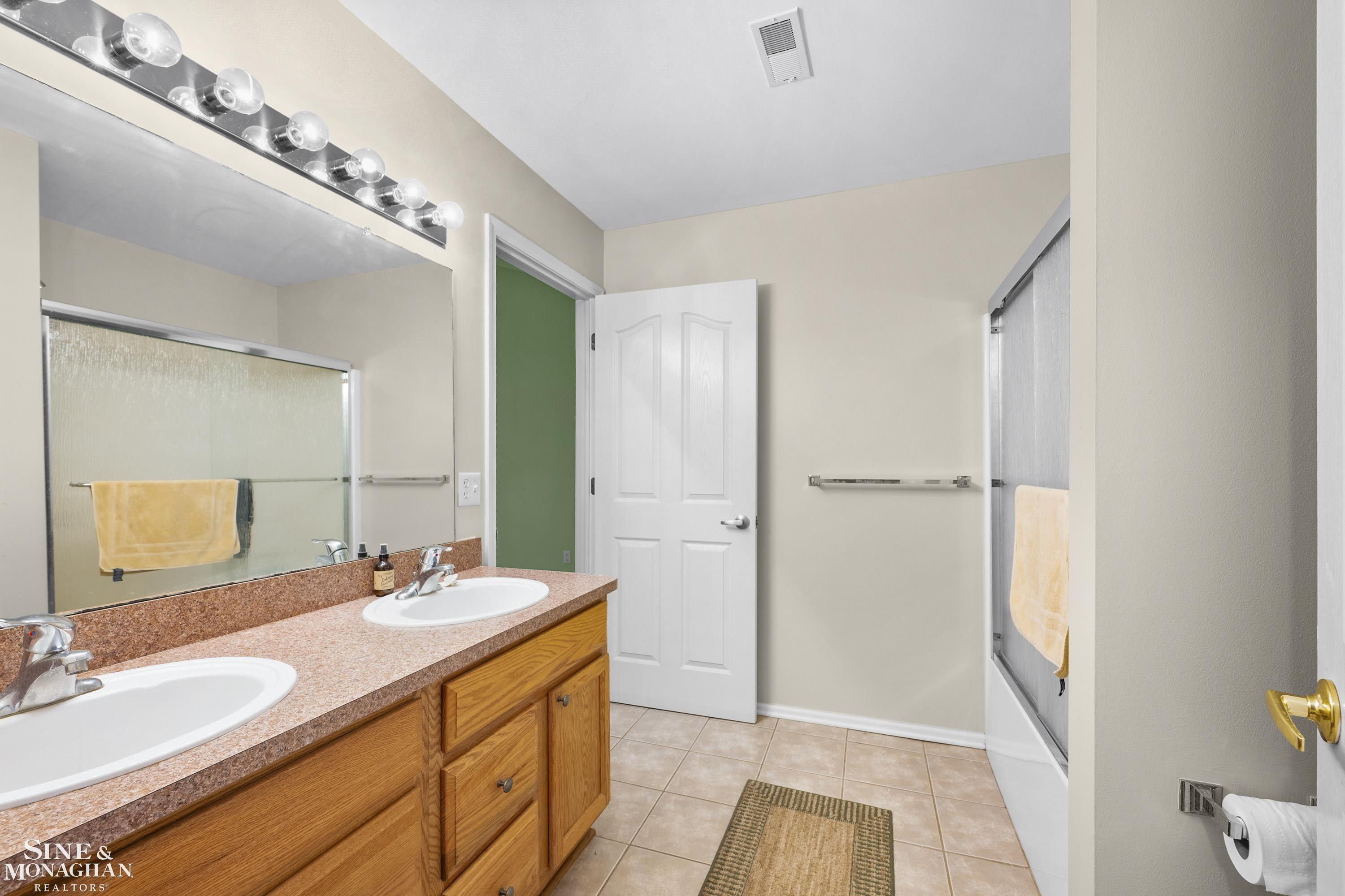 8136 Springdale Drive, White Lake, MI — Photo 23