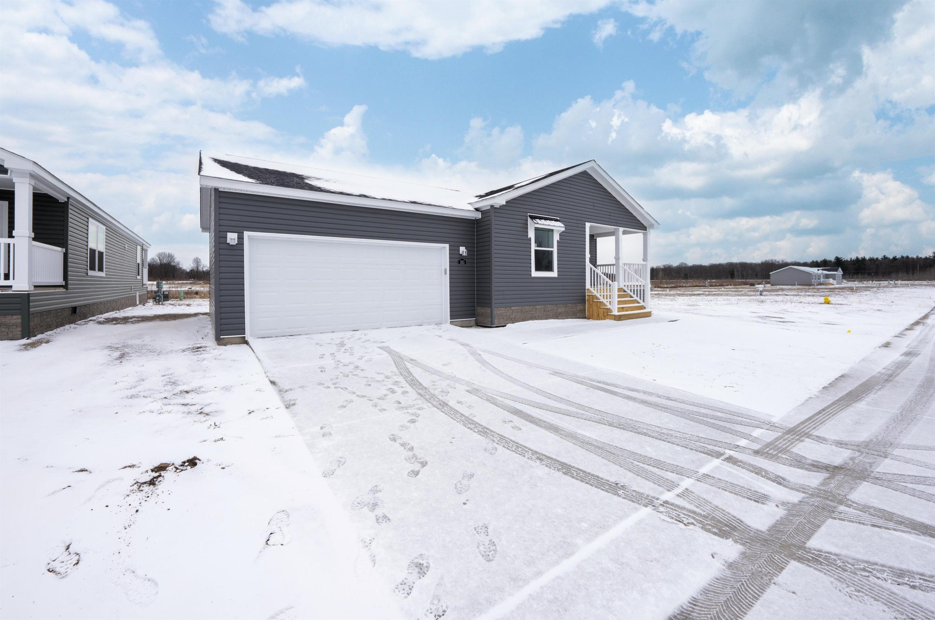 163 Riviera Drive, Lapeer, MI 48446 — Photo 2