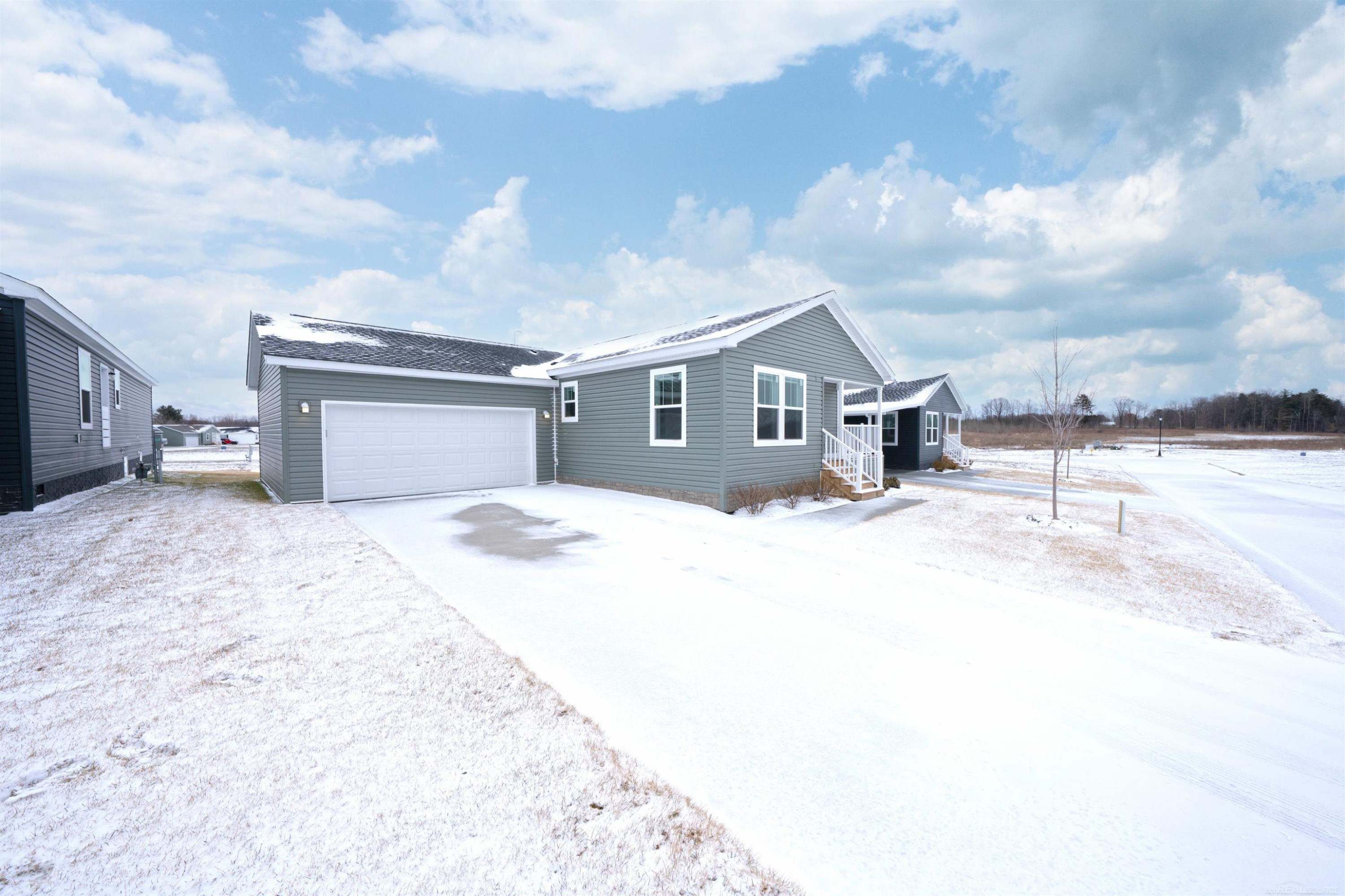 2789 Trade Winds Court, Lapeer, MI 48446 — Photo 4