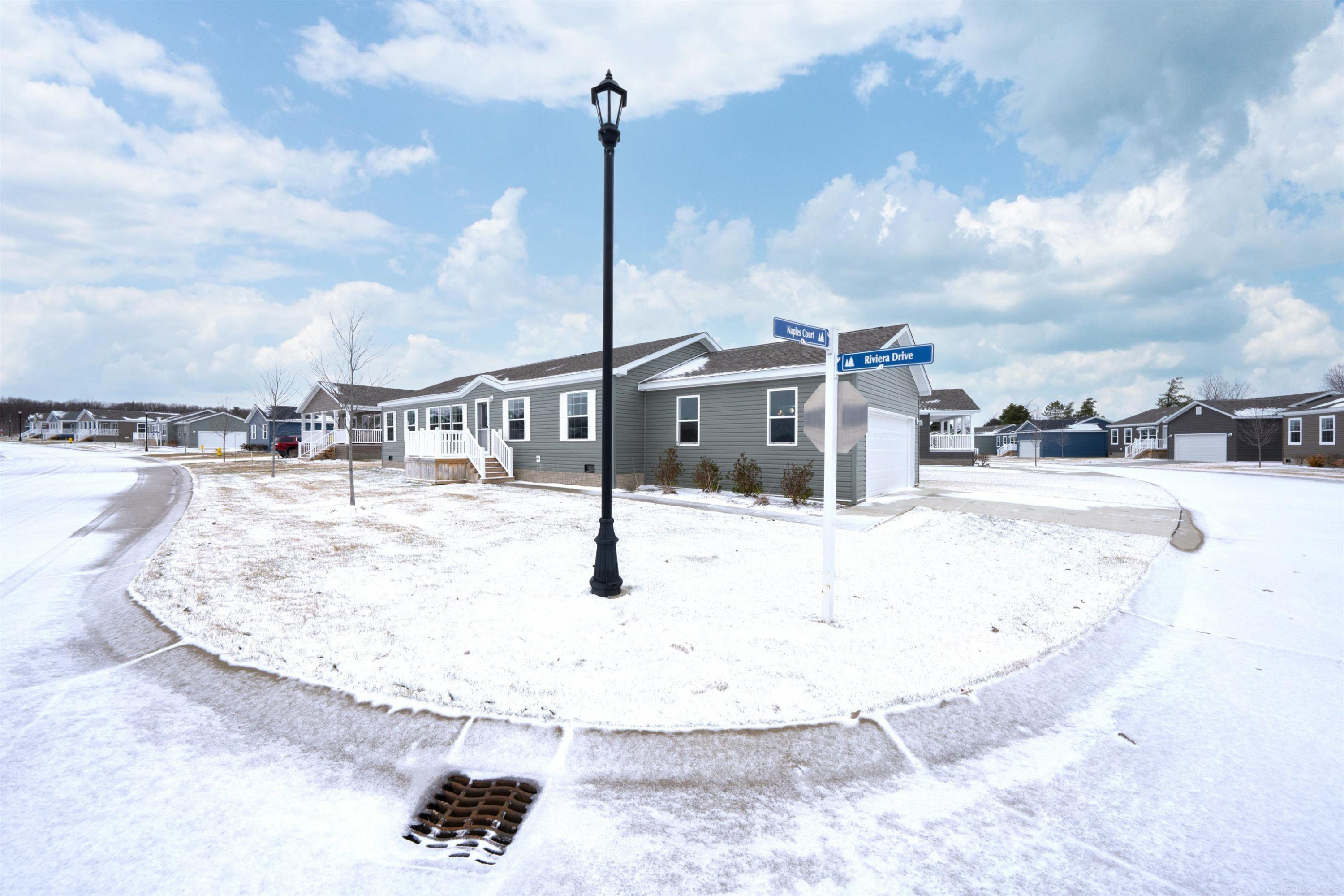 2780 Naples Court, Lapeer, MI, 48446