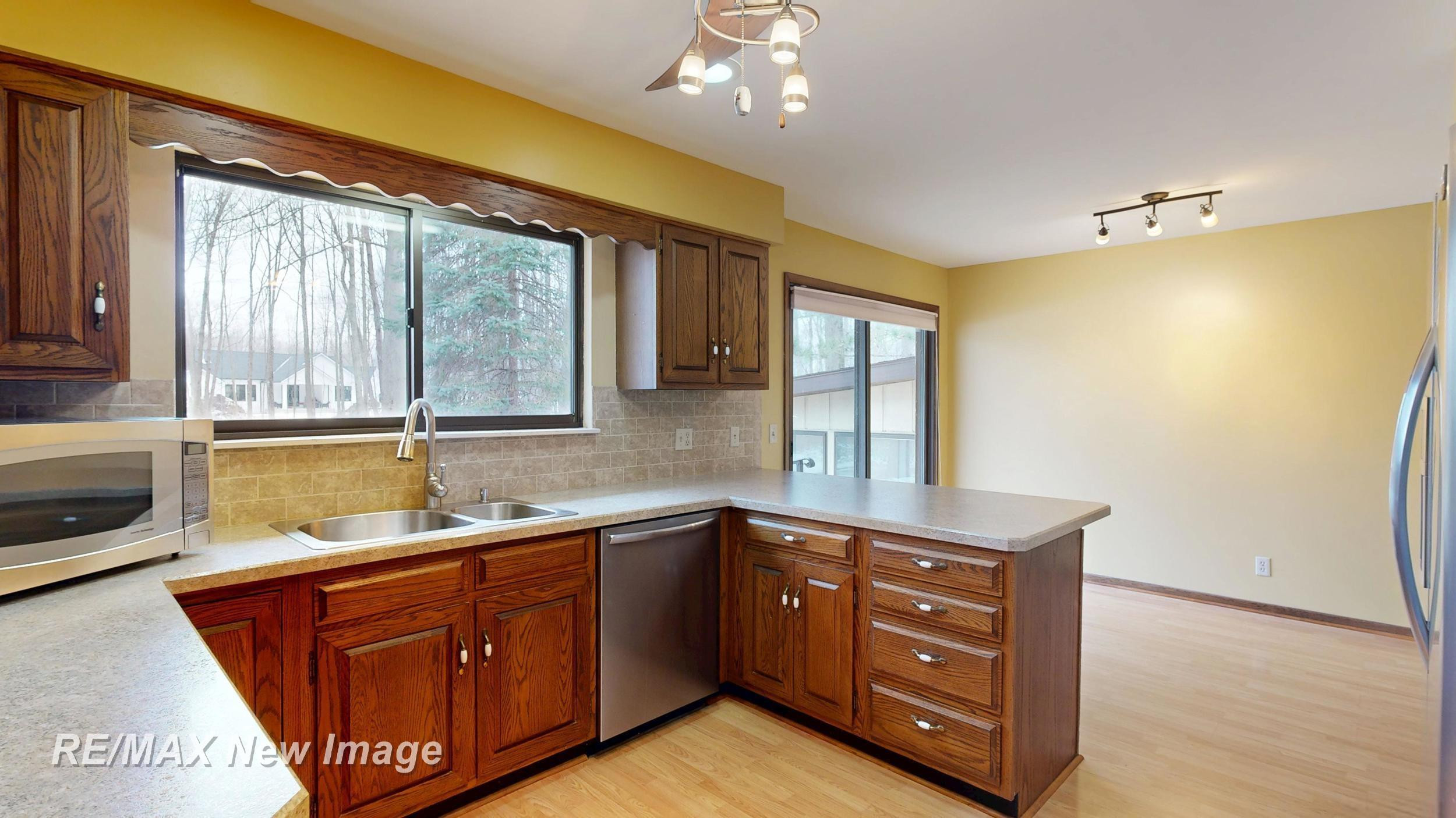 3664 E Jane Drive, Midland, MI 48642 — Photo 8
