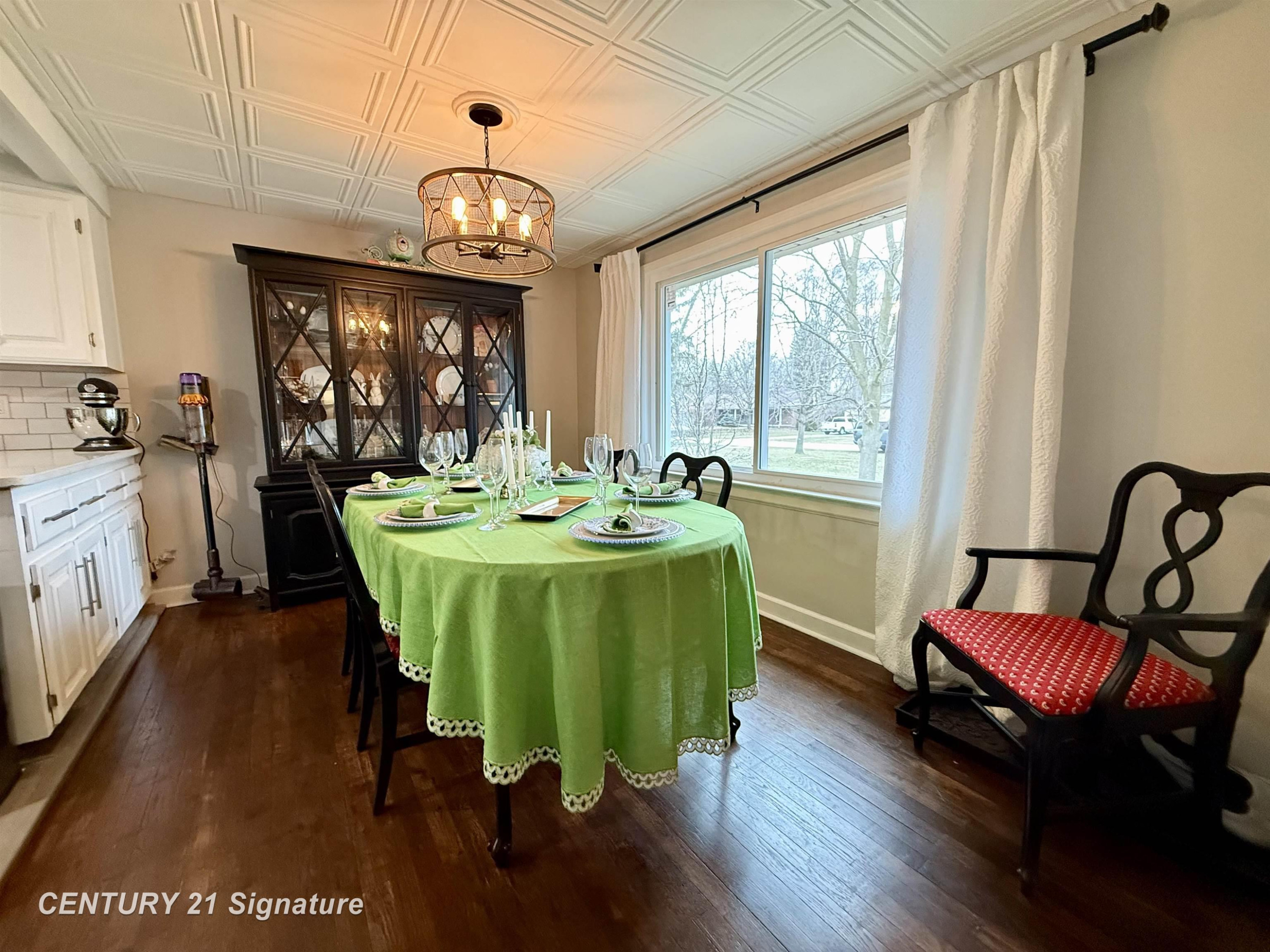 1655 Coolidge Avenue, Saginaw, MI 48638 — Photo 4