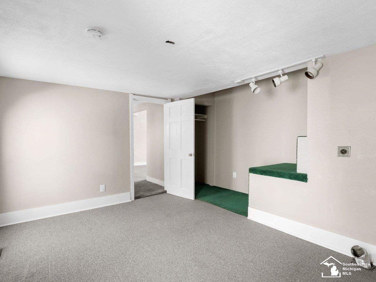 8115 Douglas Road, Lambertville, MI 48144 — Photo 25