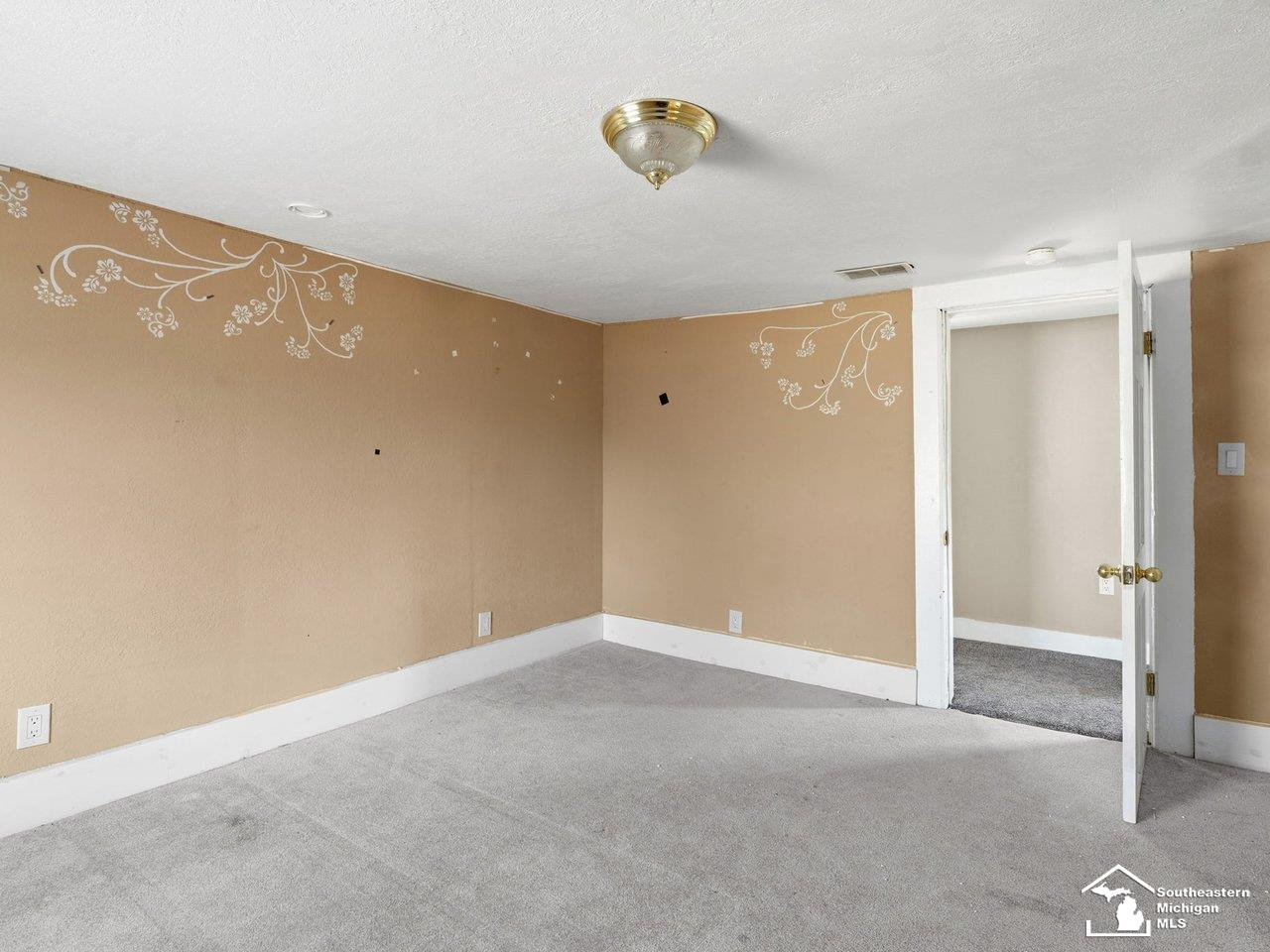 8115 Douglas Road, Lambertville, MI 48144 — Photo 36