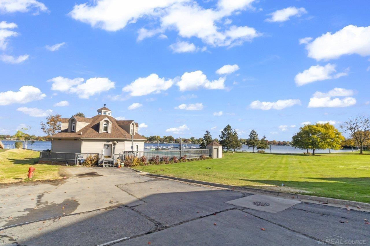 3432 Loon Lake Court, Waterford, MI 48329 — Photo 20