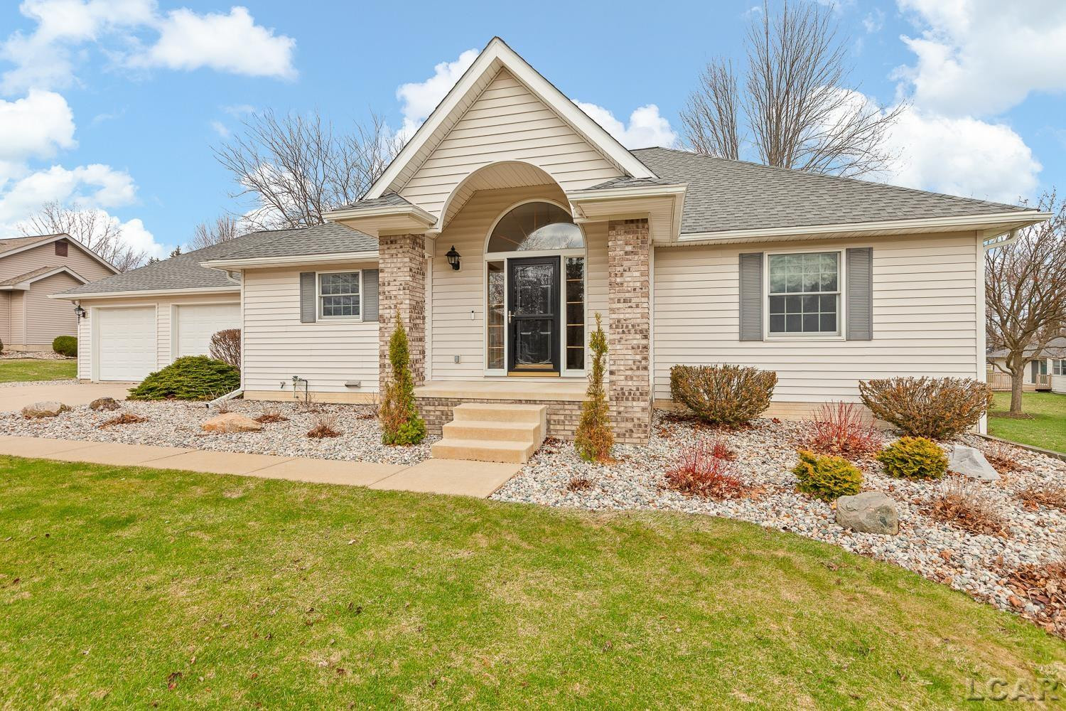 618 NOKOMIS Drive, Tecumseh, MI 49286 — front exterior
