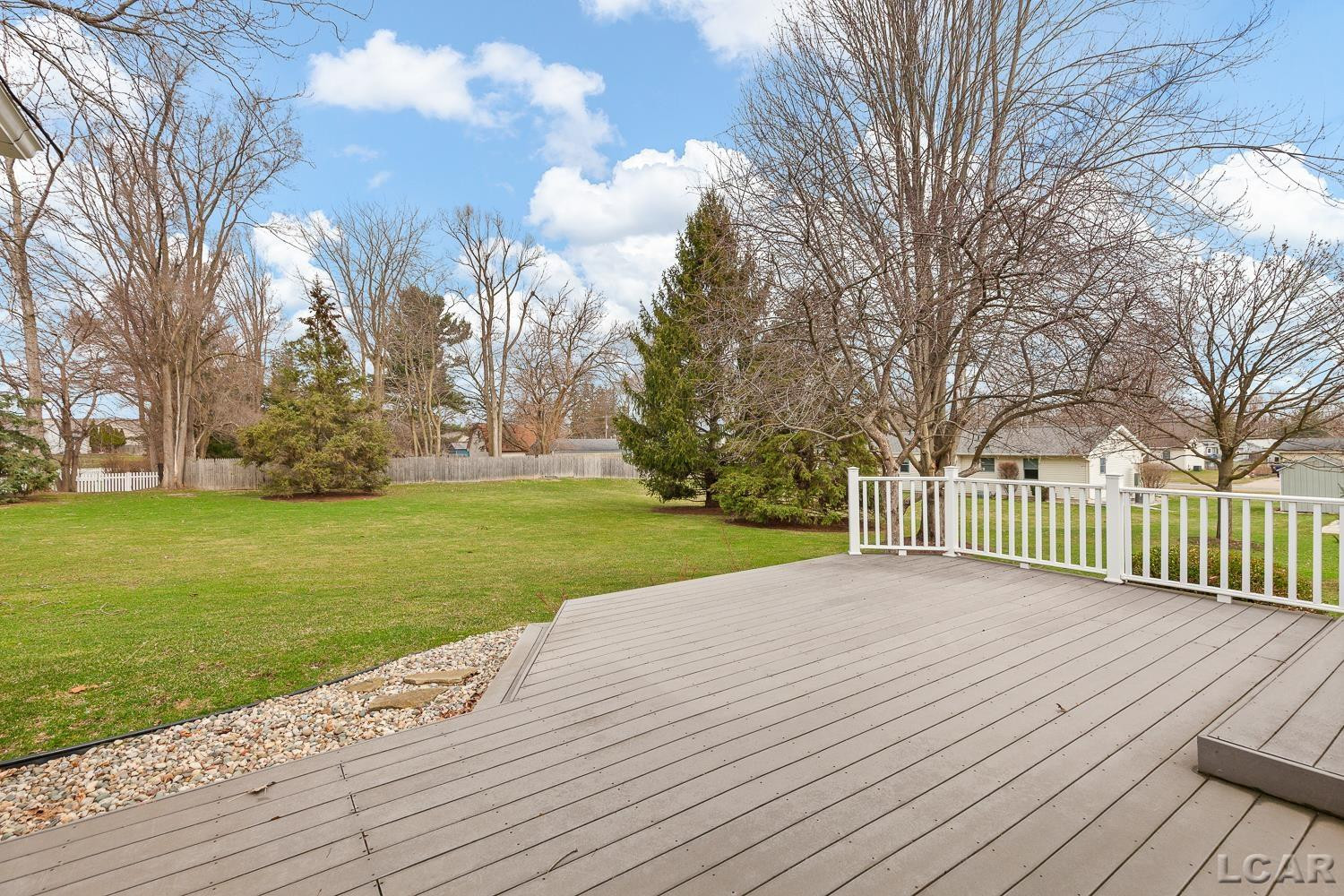 618 NOKOMIS Drive, Tecumseh, MI 49286 — Photo 4