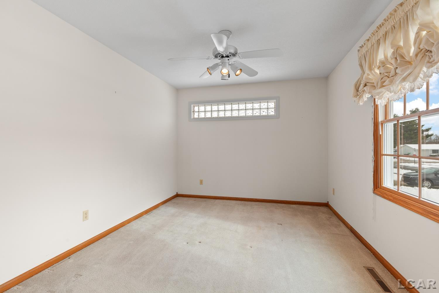 618 NOKOMIS Drive, Tecumseh, MI 49286 — Photo 23