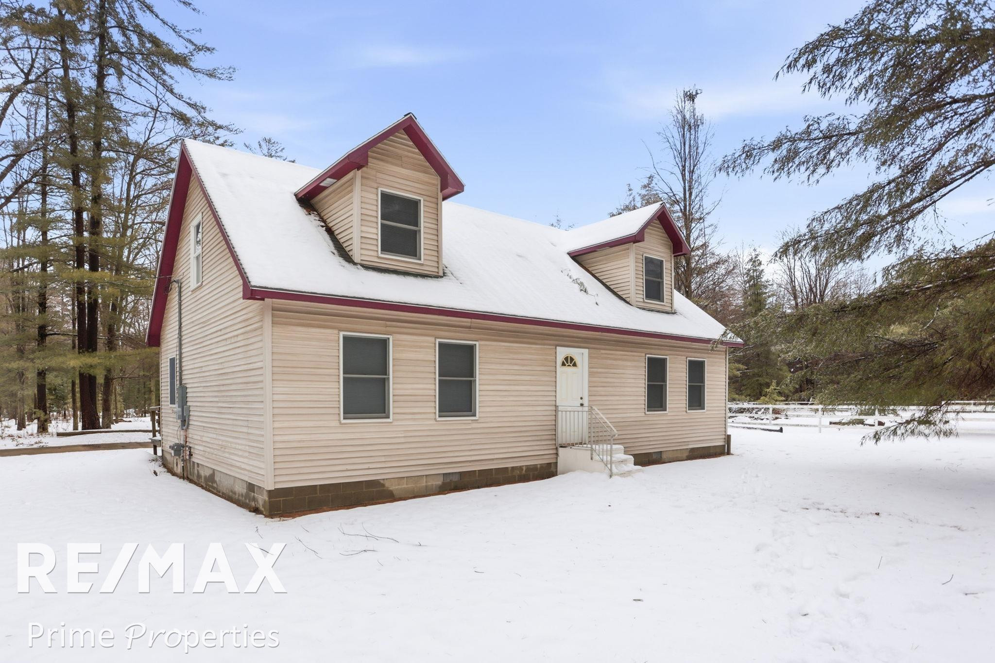 20 W River Drive, Gladwin, MI 48624 — Photo 6