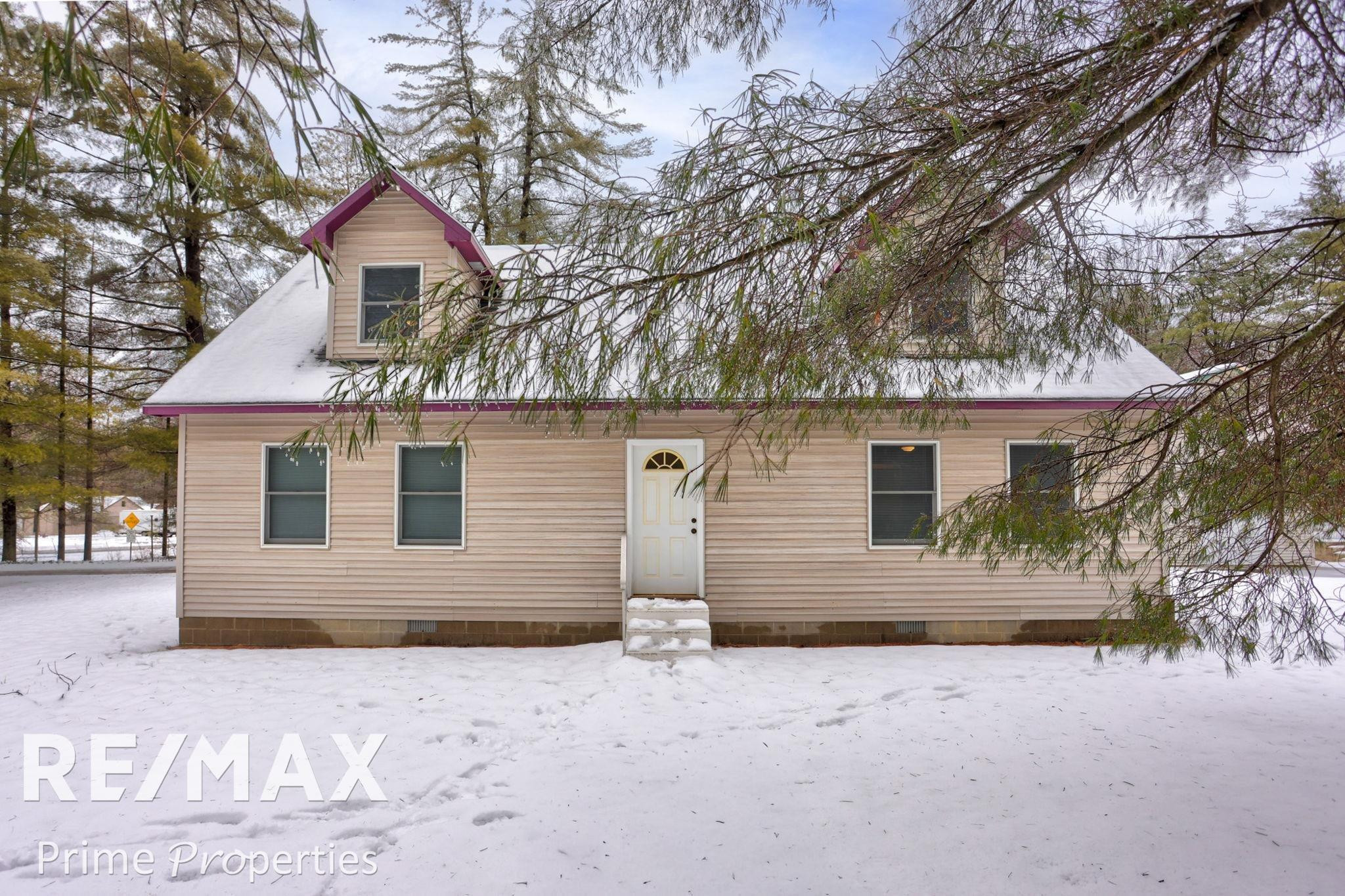 20 W River Drive, Gladwin, MI 48624 — Photo 8