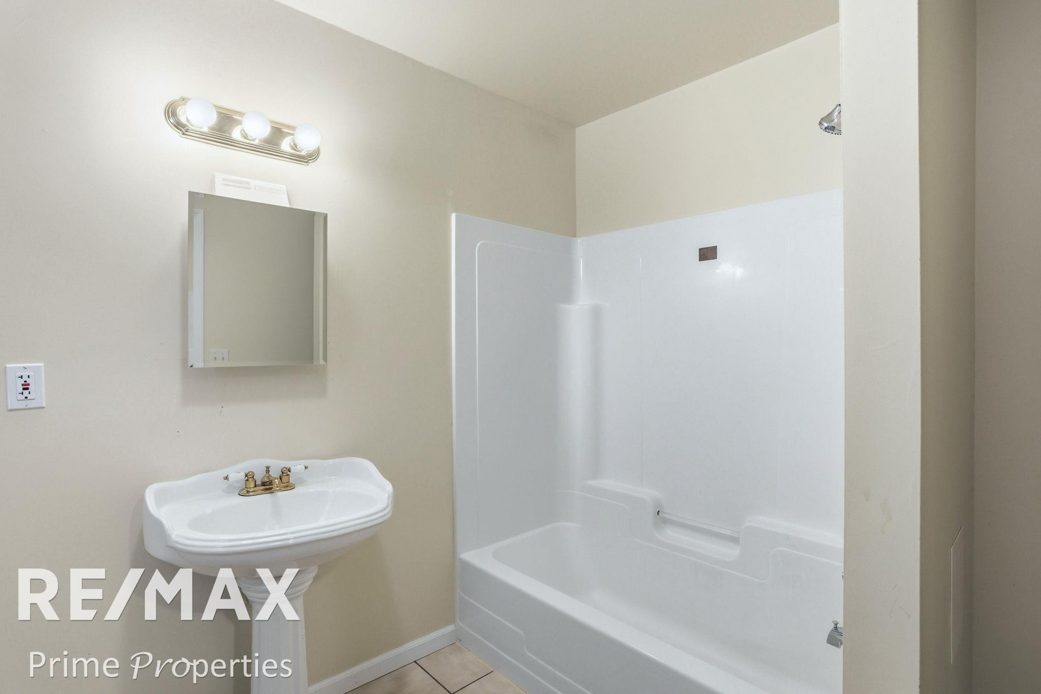 20 W River Drive, Gladwin, MI 48624 — Photo 24