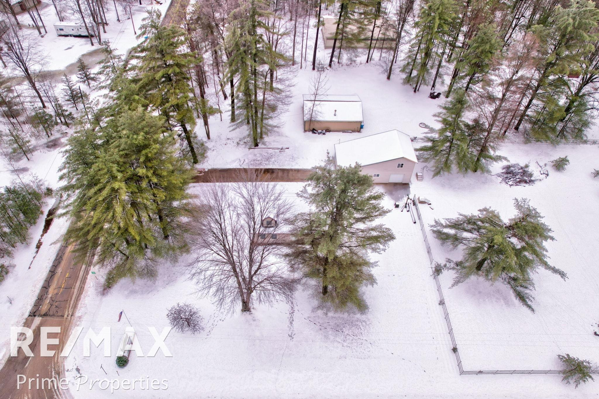 20 W River Drive, Gladwin, MI 48624 — Photo 40