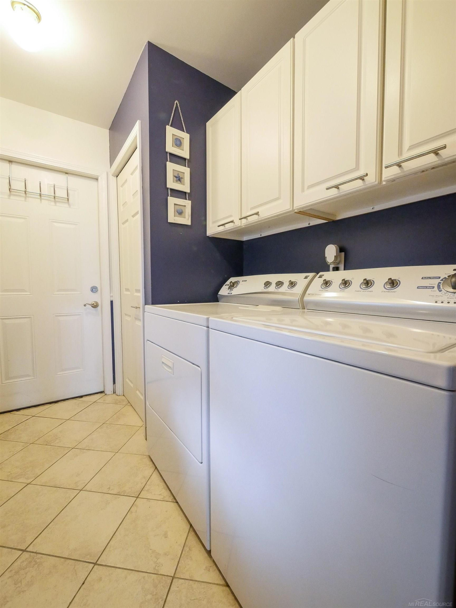 5403 Pointe Drive, MI — Photo 16