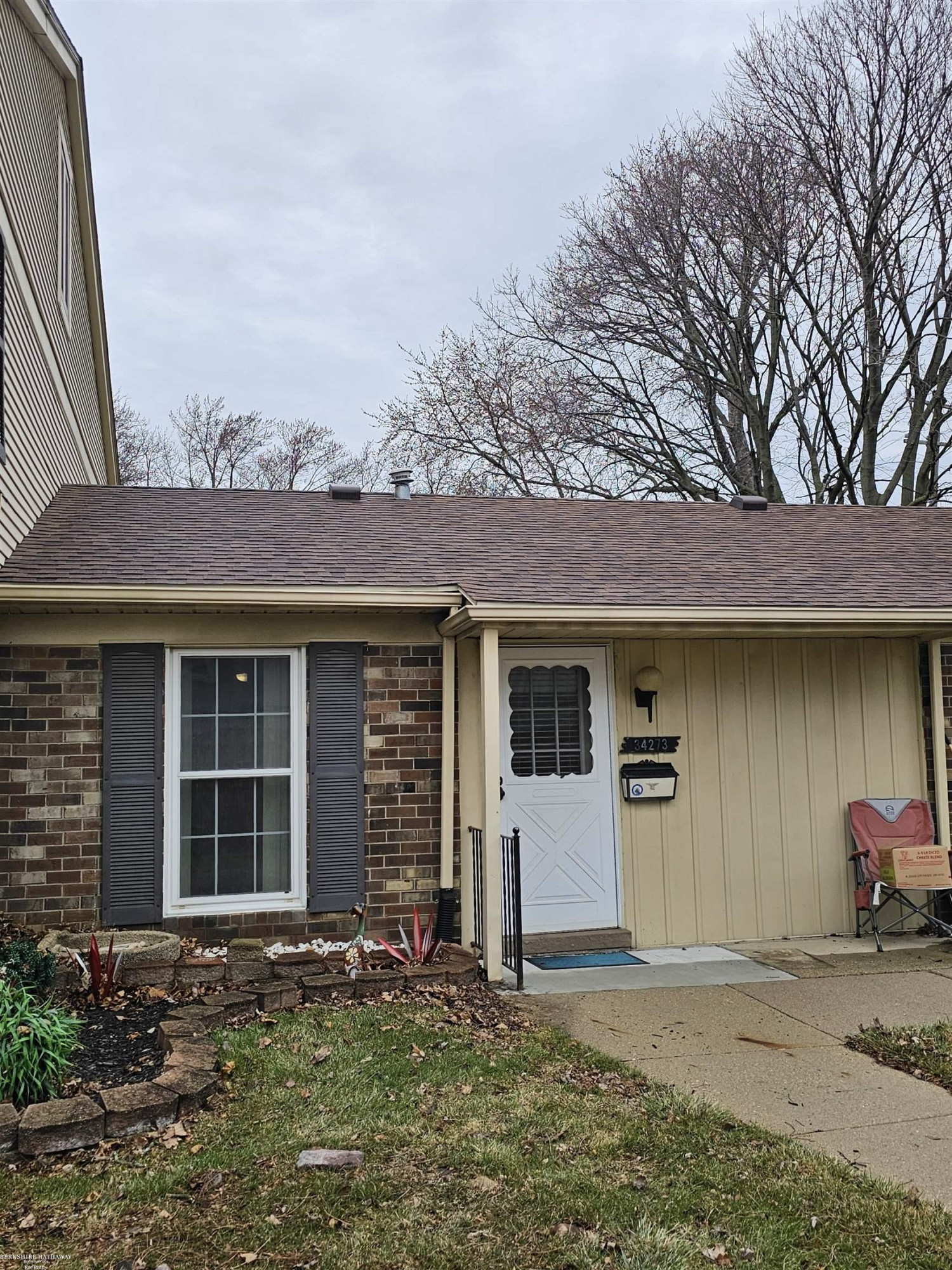 34273 Garfield Circle, 5, Fraser, MI 48026 — Photo 2