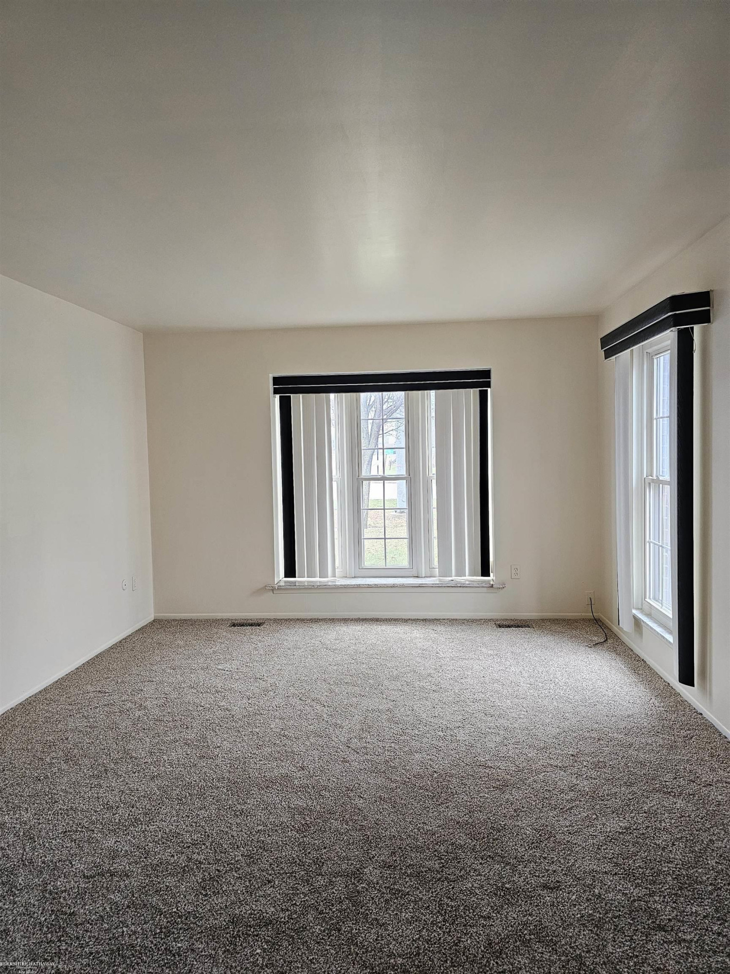 34273 Garfield Circle, 5, Fraser, MI 48026 — Photo 5