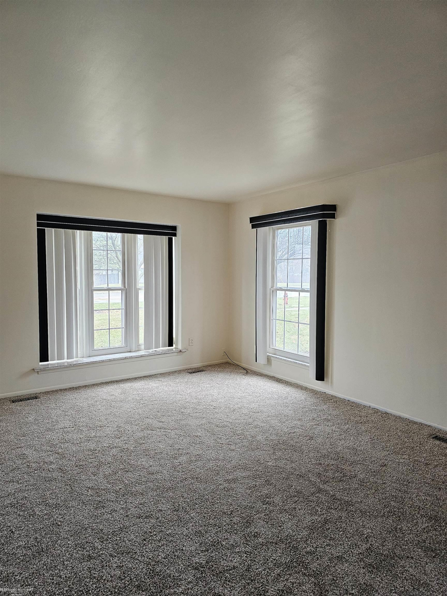 34273 Garfield Circle, 5, Fraser, MI 48026 — Photo 6
