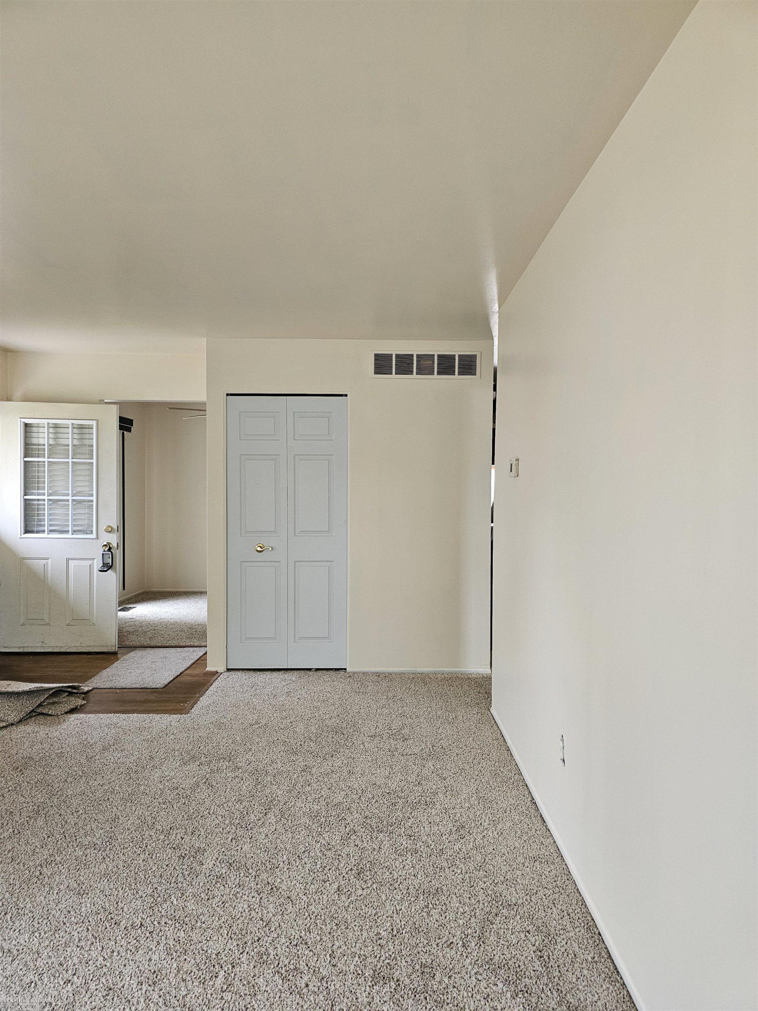 34273 Garfield Circle, 5, Fraser, MI 48026 — Photo 7