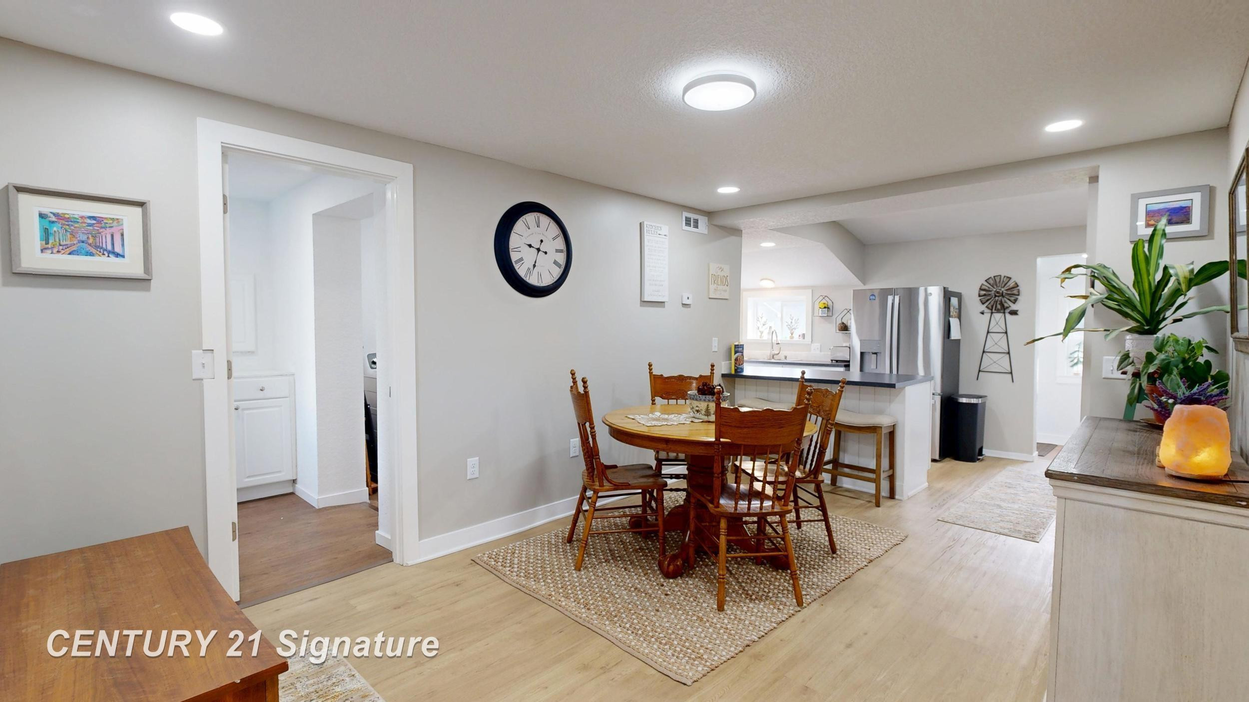 310 S Franklin St, Zilwaukee, MI 48604 — Photo 13