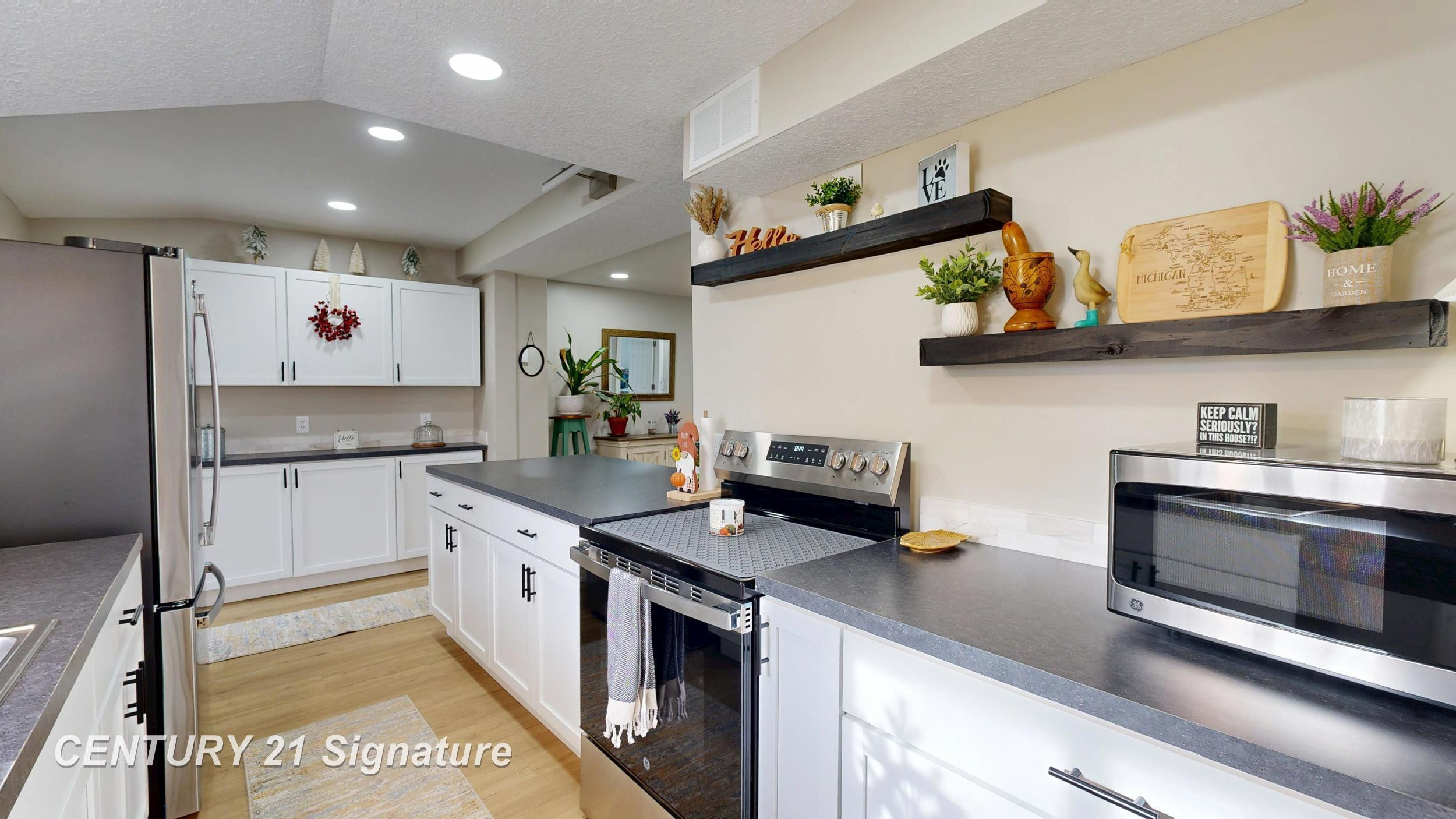 310 S Franklin St, Zilwaukee, MI 48604 — Photo 19
