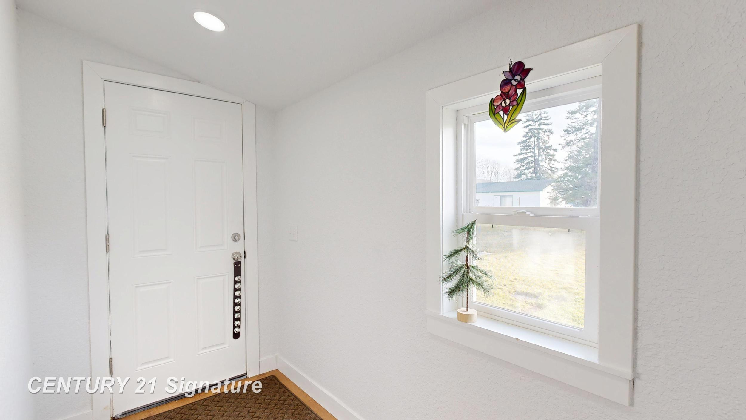 310 S Franklin St, Zilwaukee, MI 48604 — Photo 22