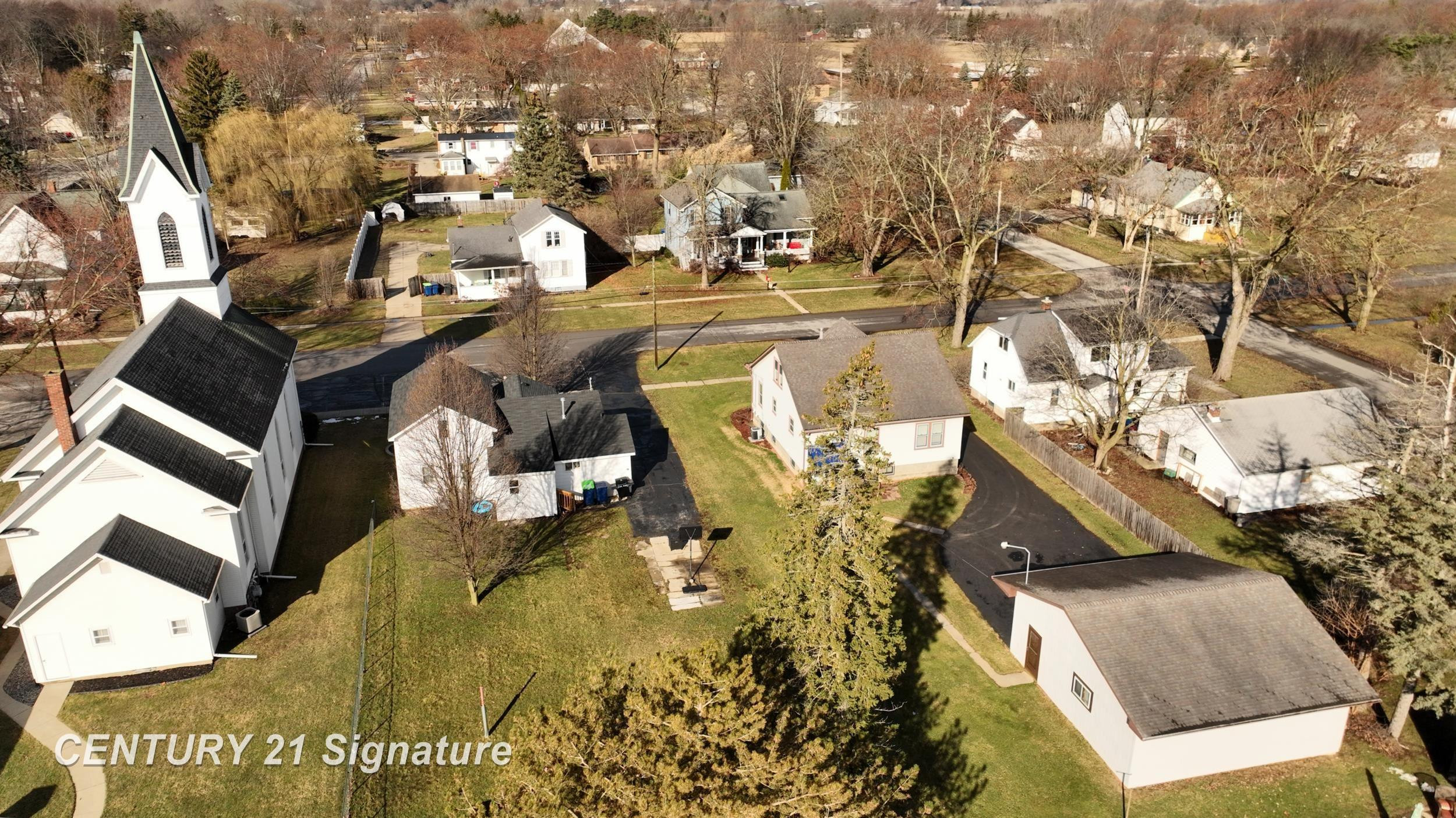 310 S Franklin St, Zilwaukee, MI 48604 — Photo 34