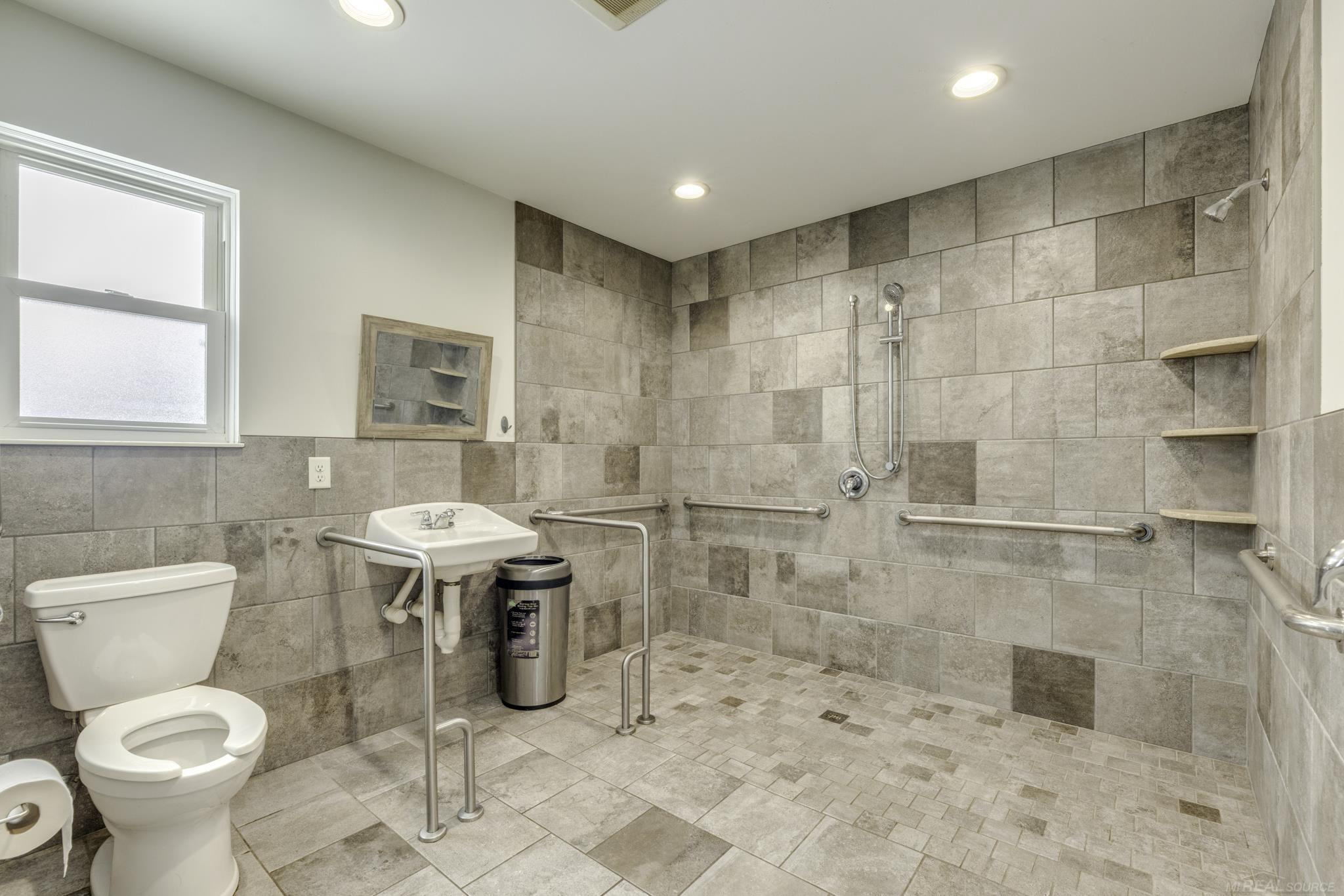3055 Maplewood Drive, MI 48059 — Photo 37