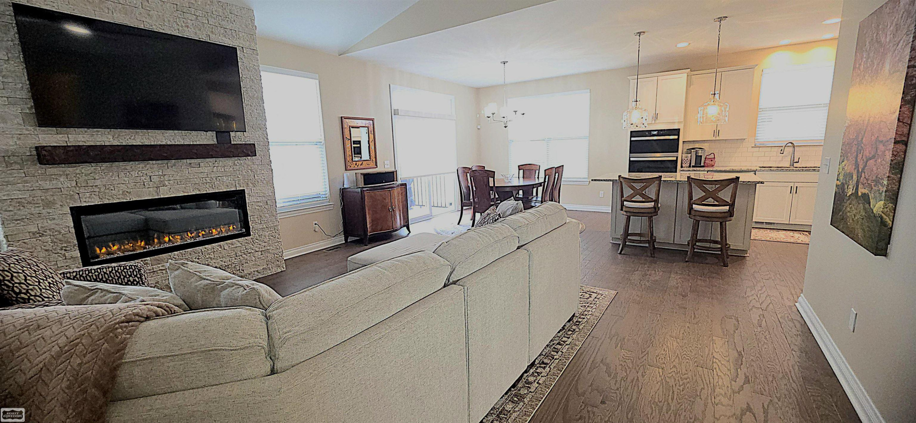 11903 Timber Court, MI 48065 — Photo 5
