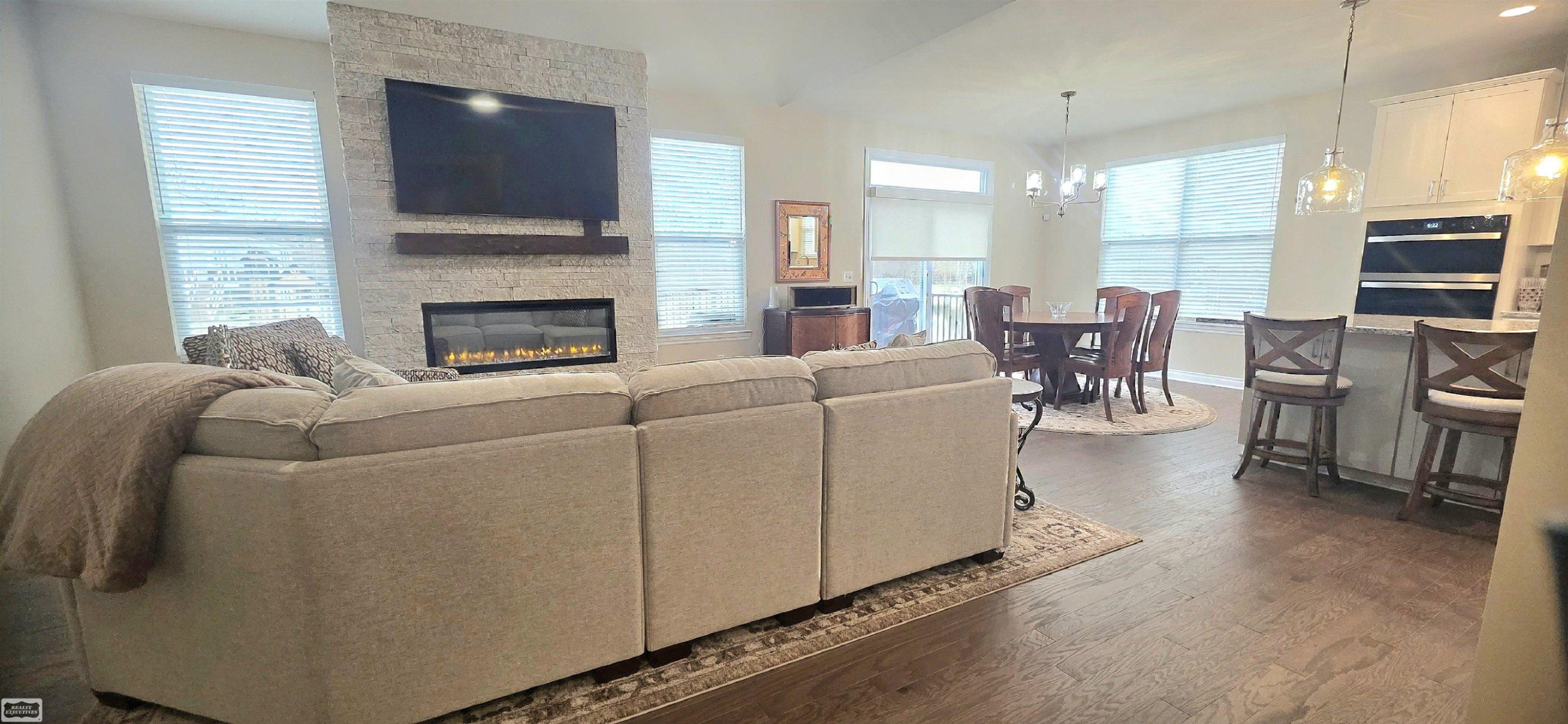 11903 Timber Court, MI 48065 — Photo 7