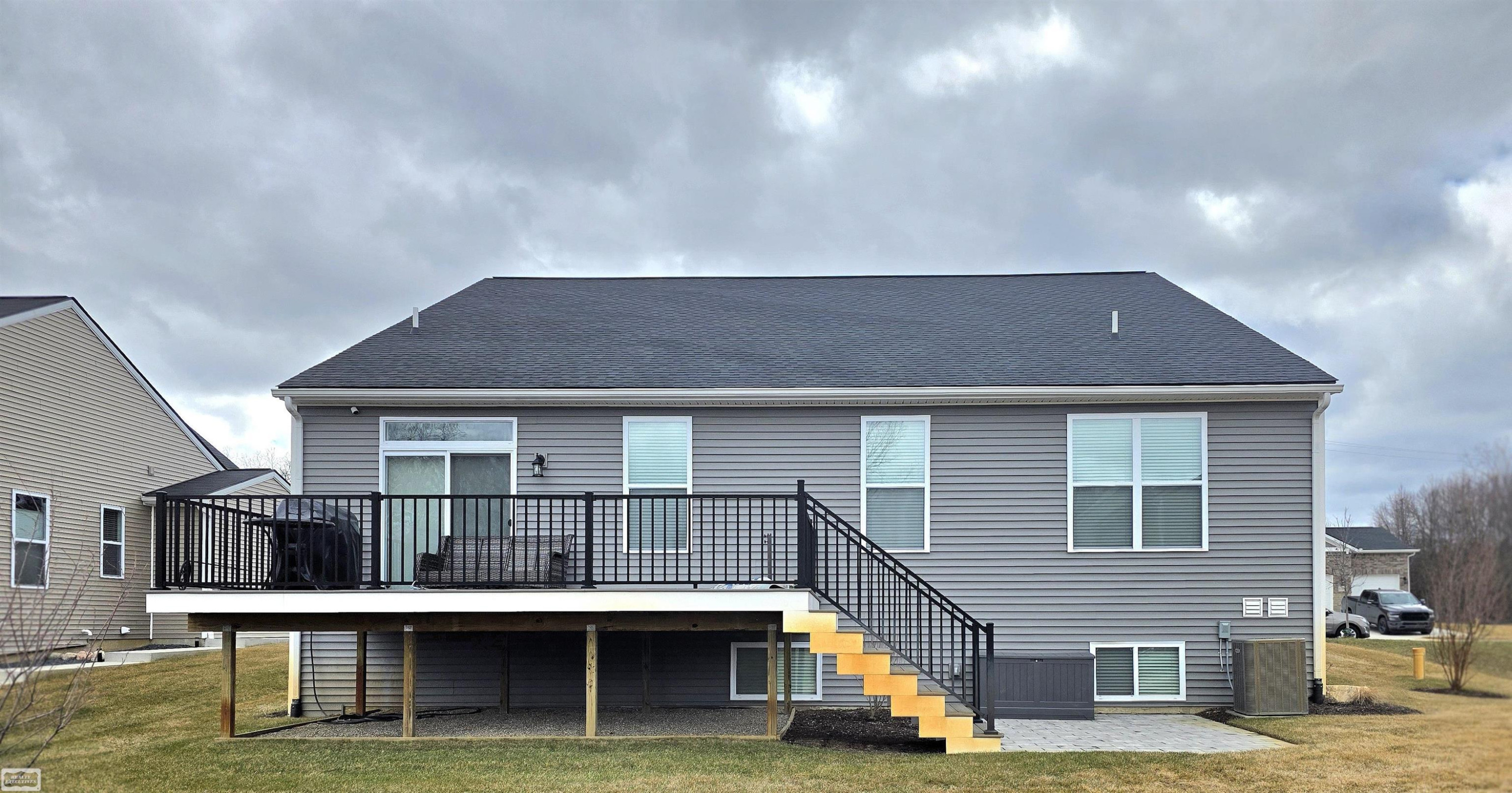 11903 Timber Court, MI 48065 — Photo 37