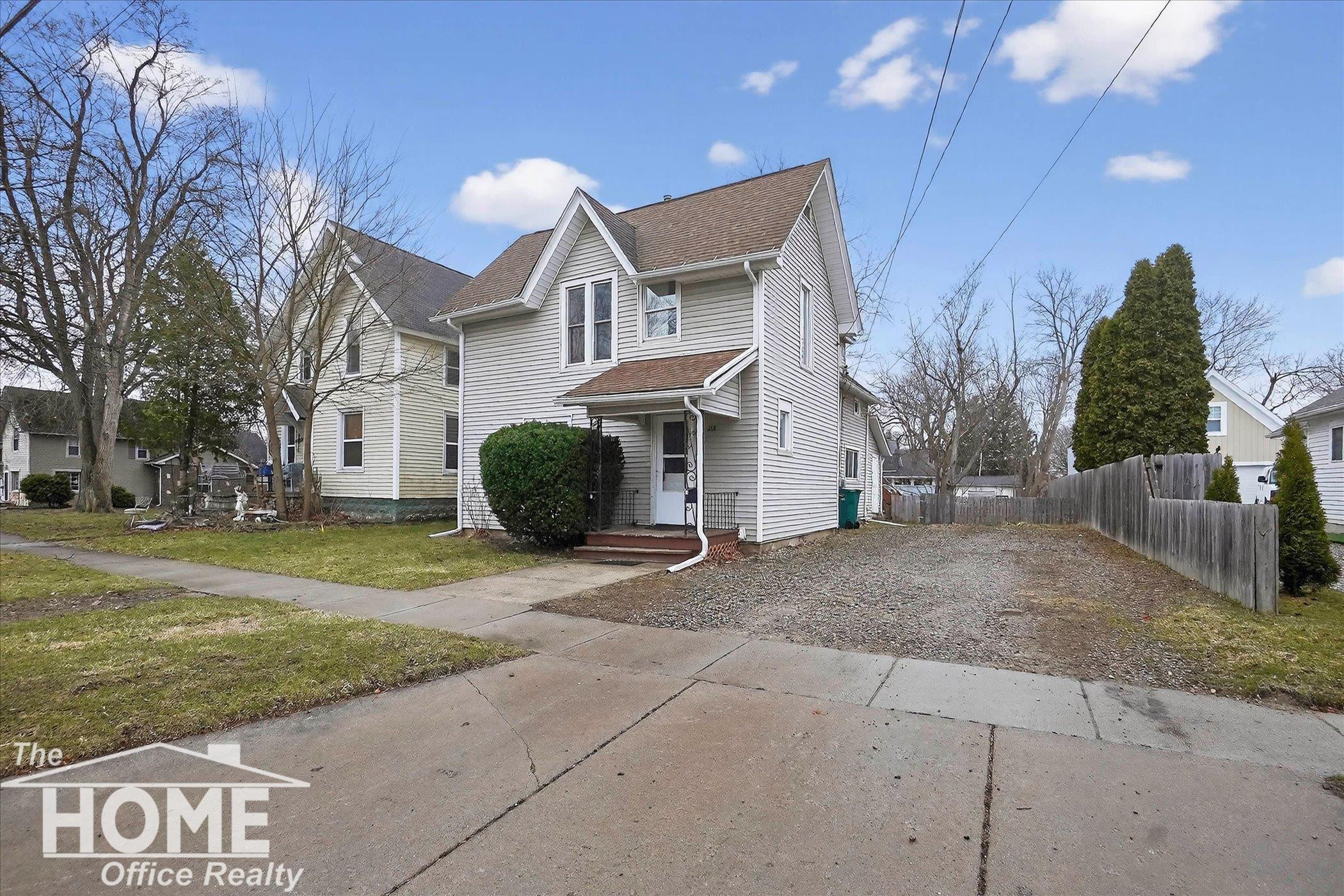 218 S Oak Street, Owosso, MI 48867 — Photo 2