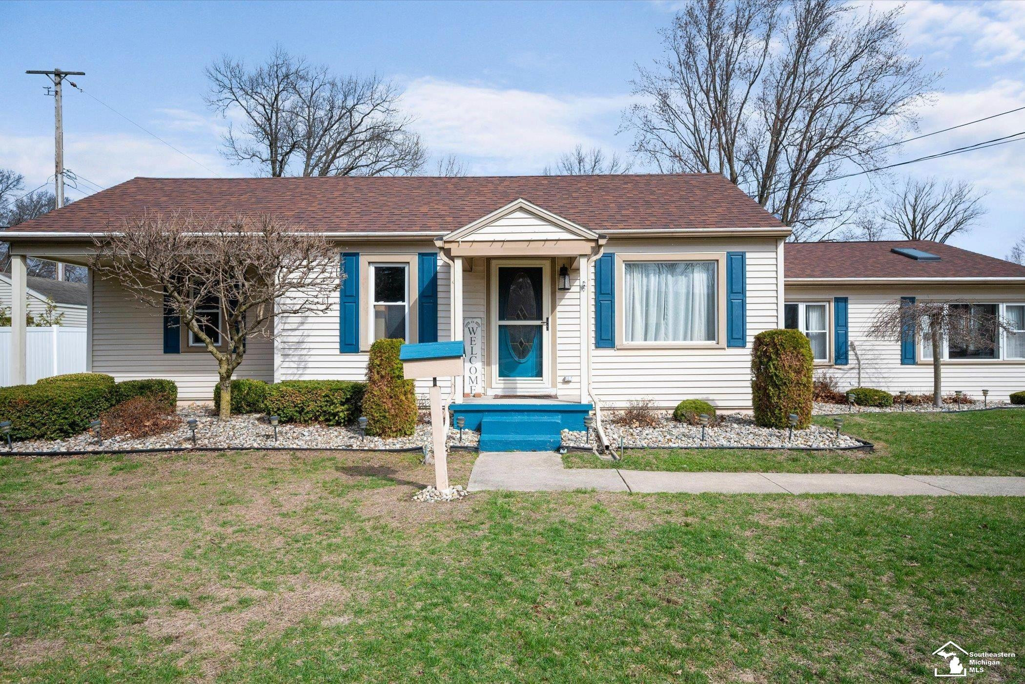 3960 W STERNS RD. Road, Lambertville, MI 48144 — Photo 5