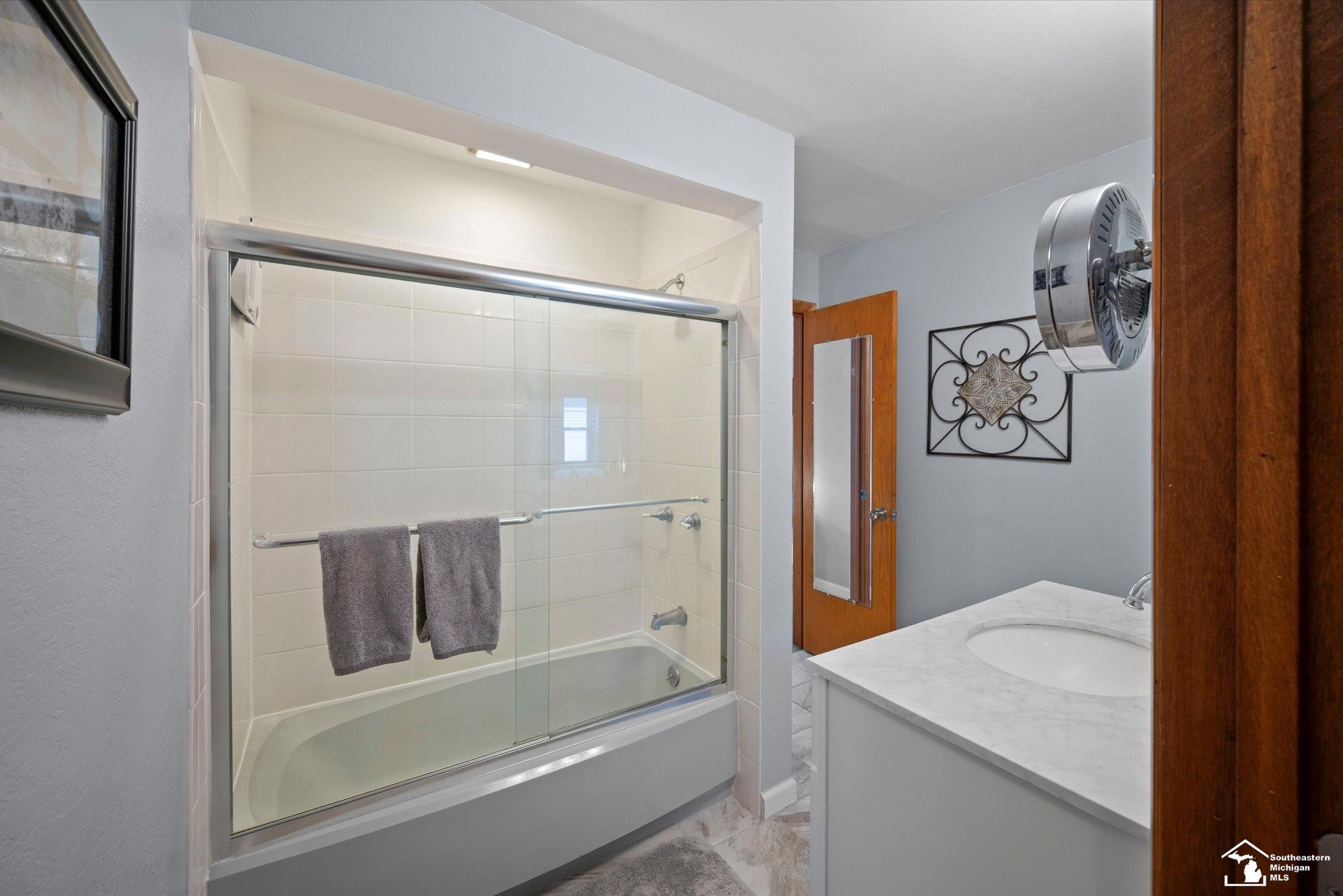 3960 W STERNS RD. Road, Lambertville, MI 48144 — Photo 29