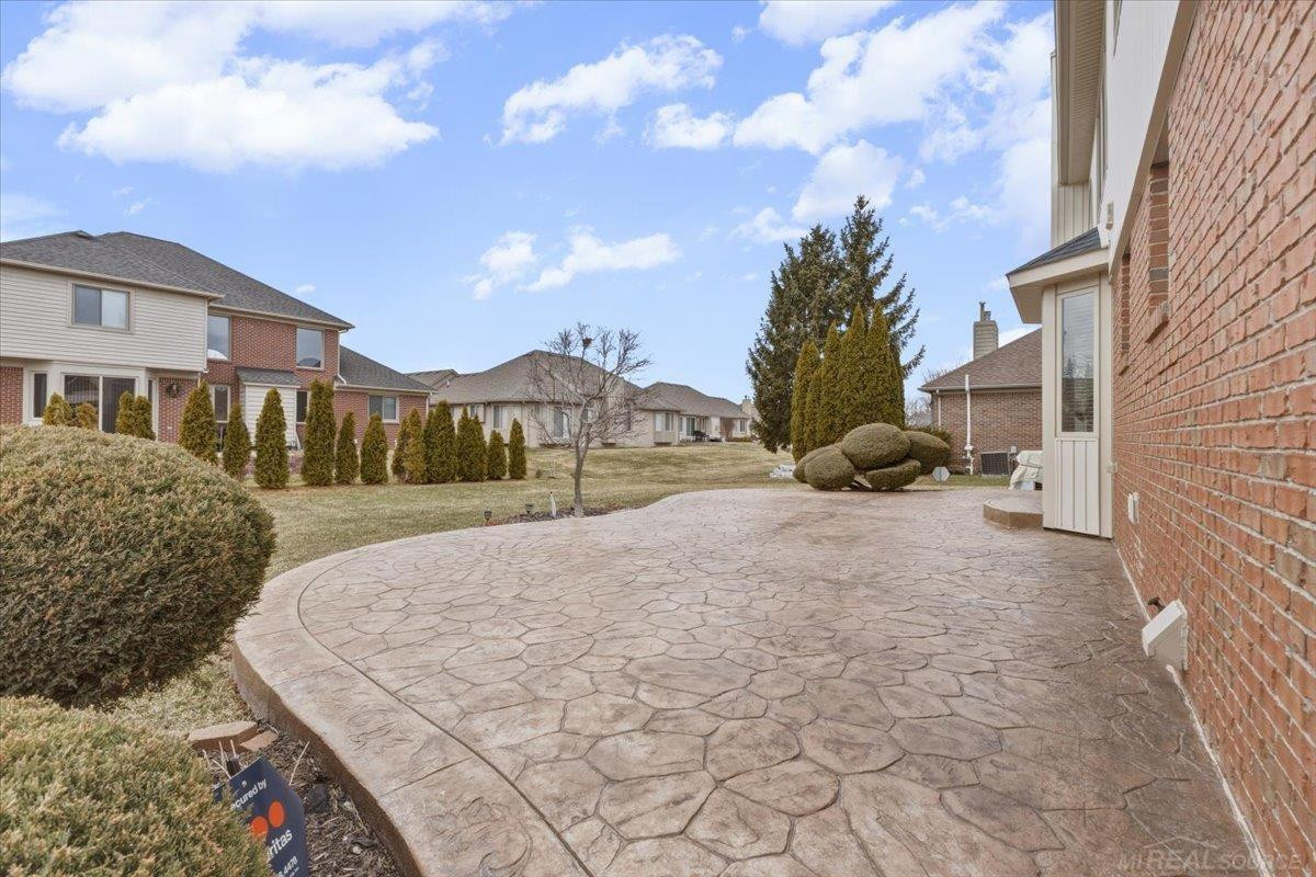 51381 Mauro Lane, MI 48042 — Photo 5