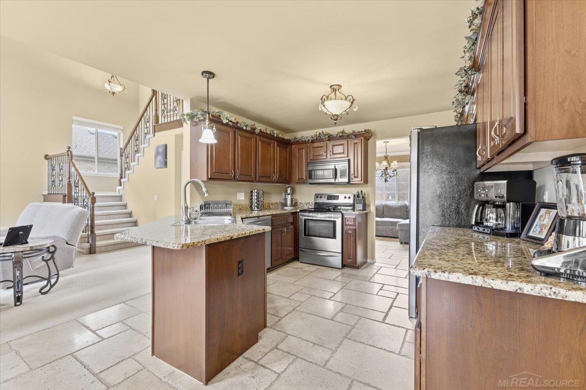 51381 Mauro Lane, MI 48042 — Photo 17